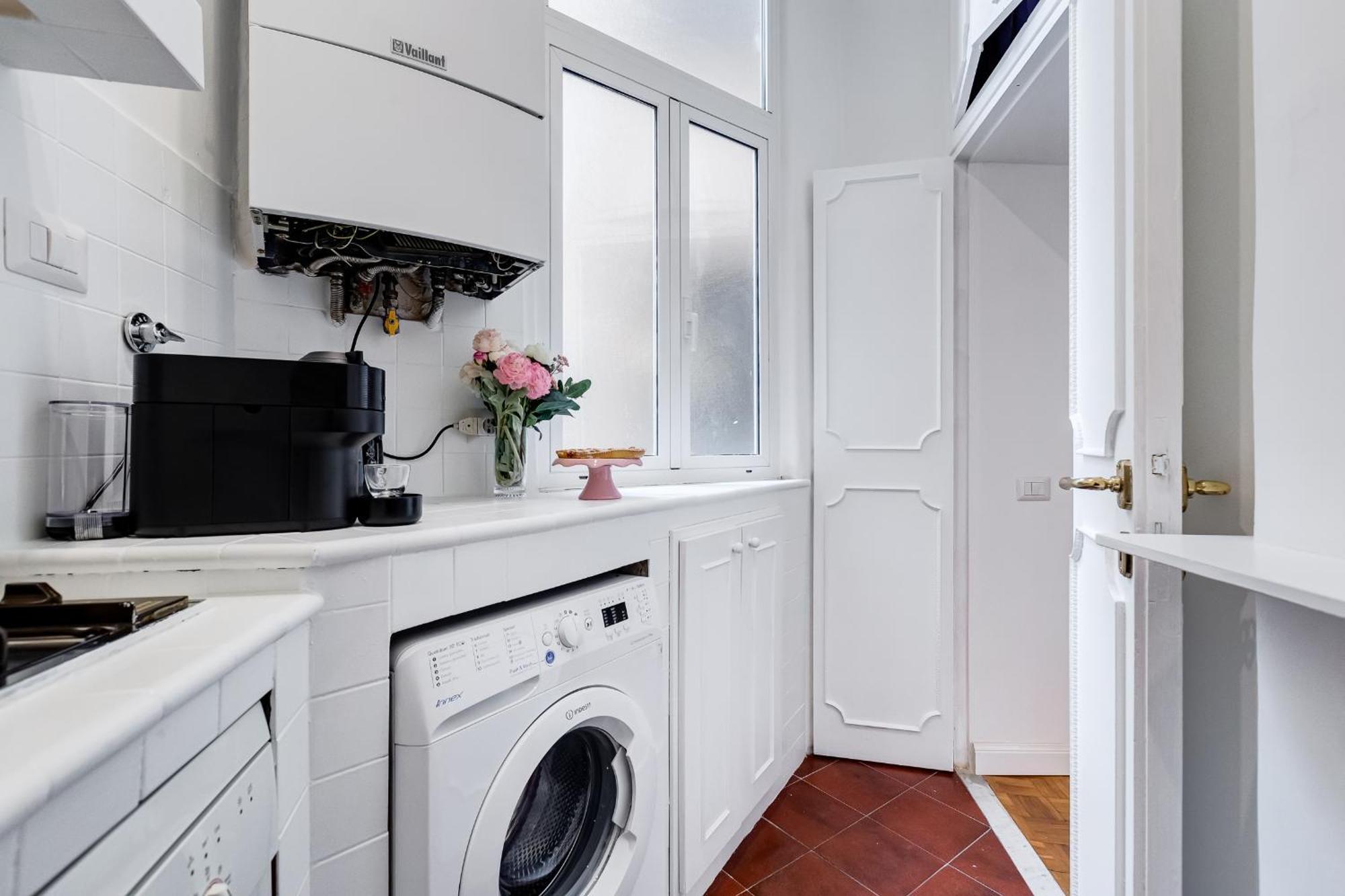 Apartment New Sistina - Your Italian Holidays Rome