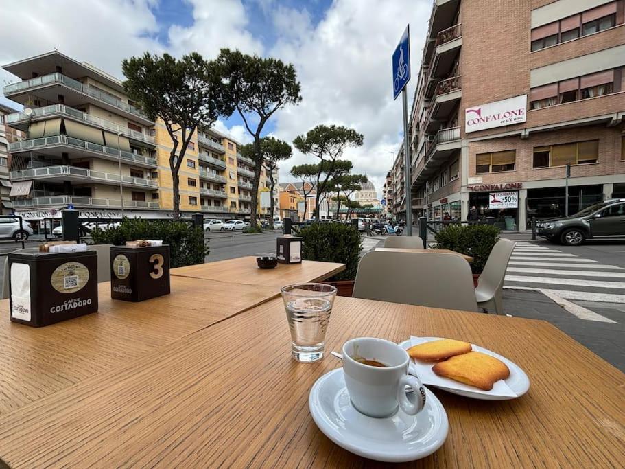 San Pietro Intero -pane&mele- * Rome