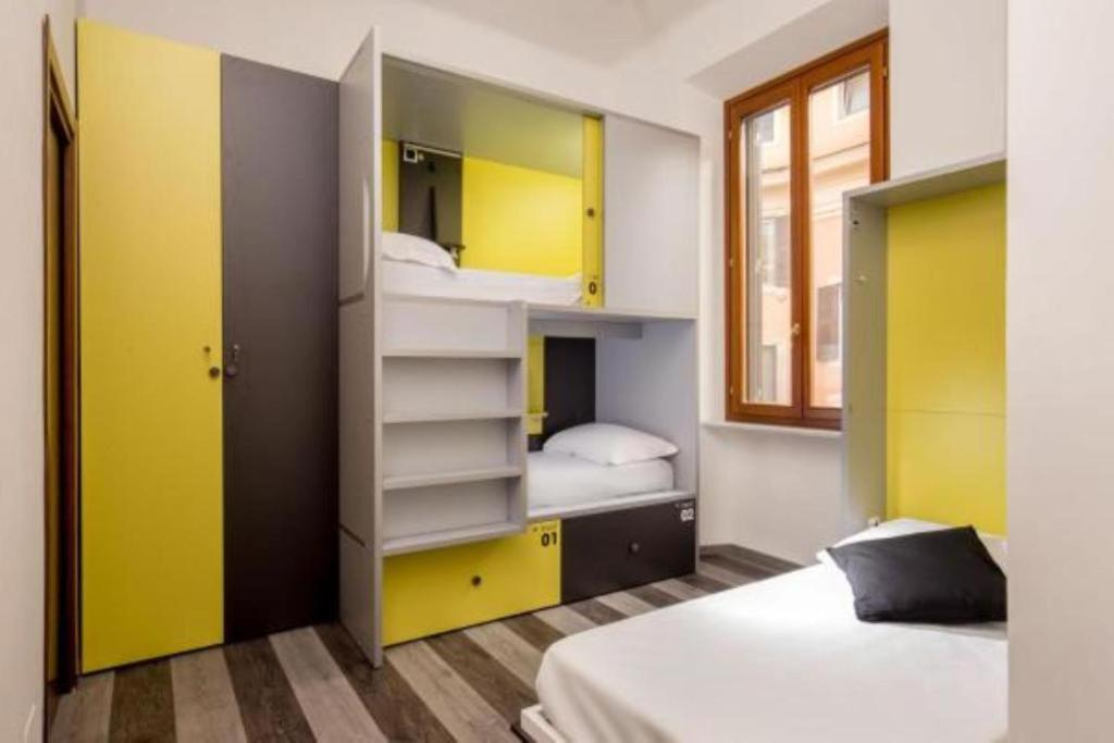 Free Hostel *