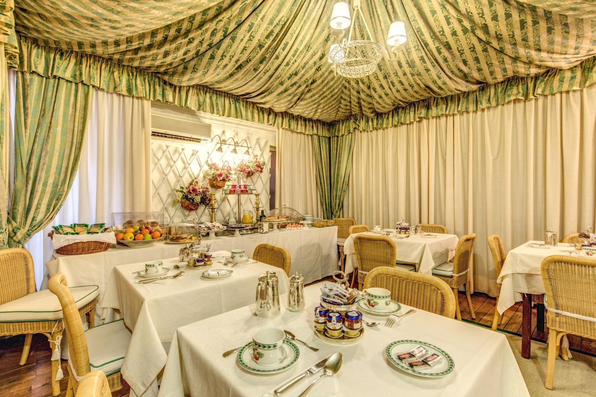 Cortina Hotel