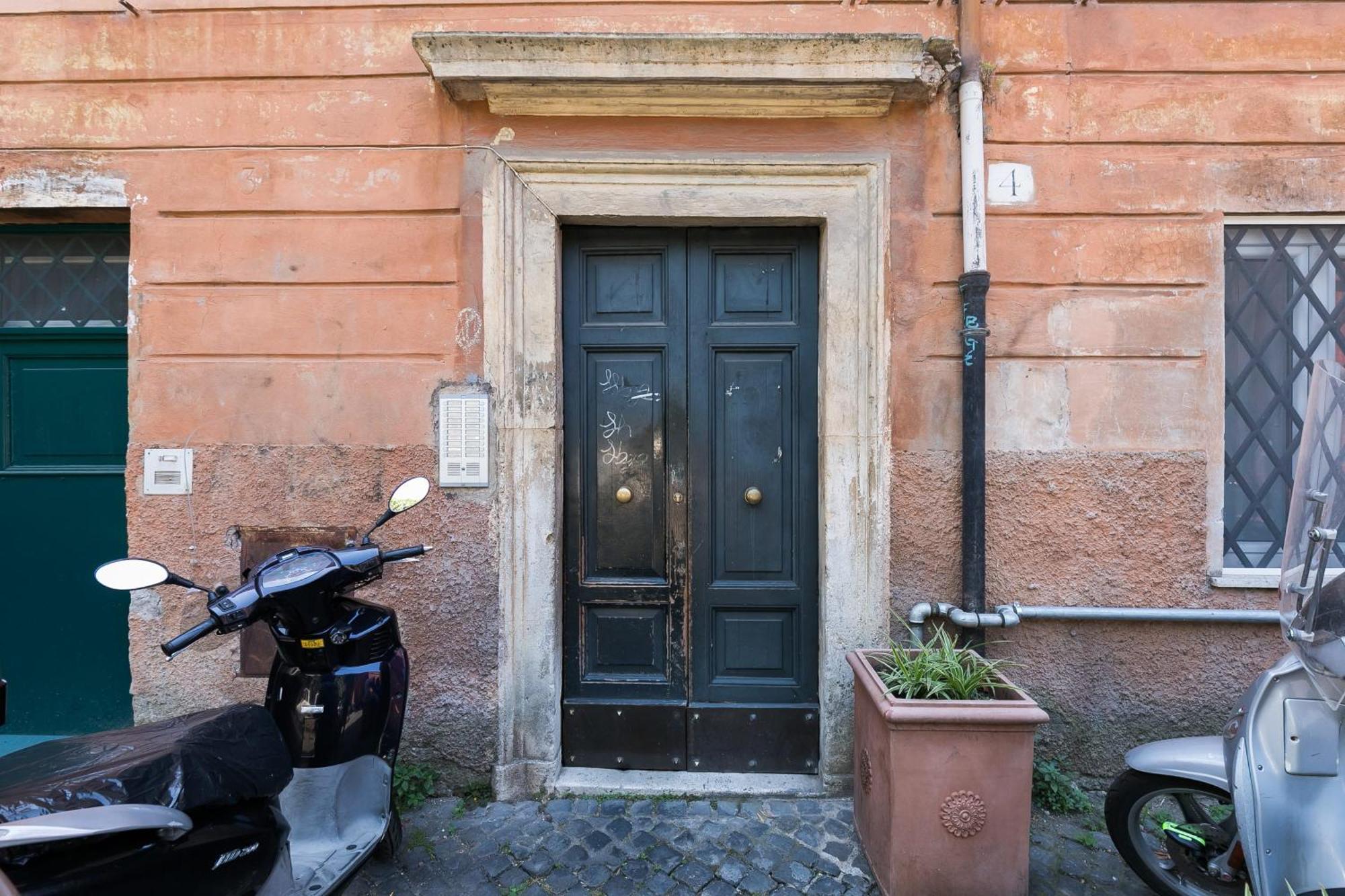 Apartamento Trastevere Charming Penthouse