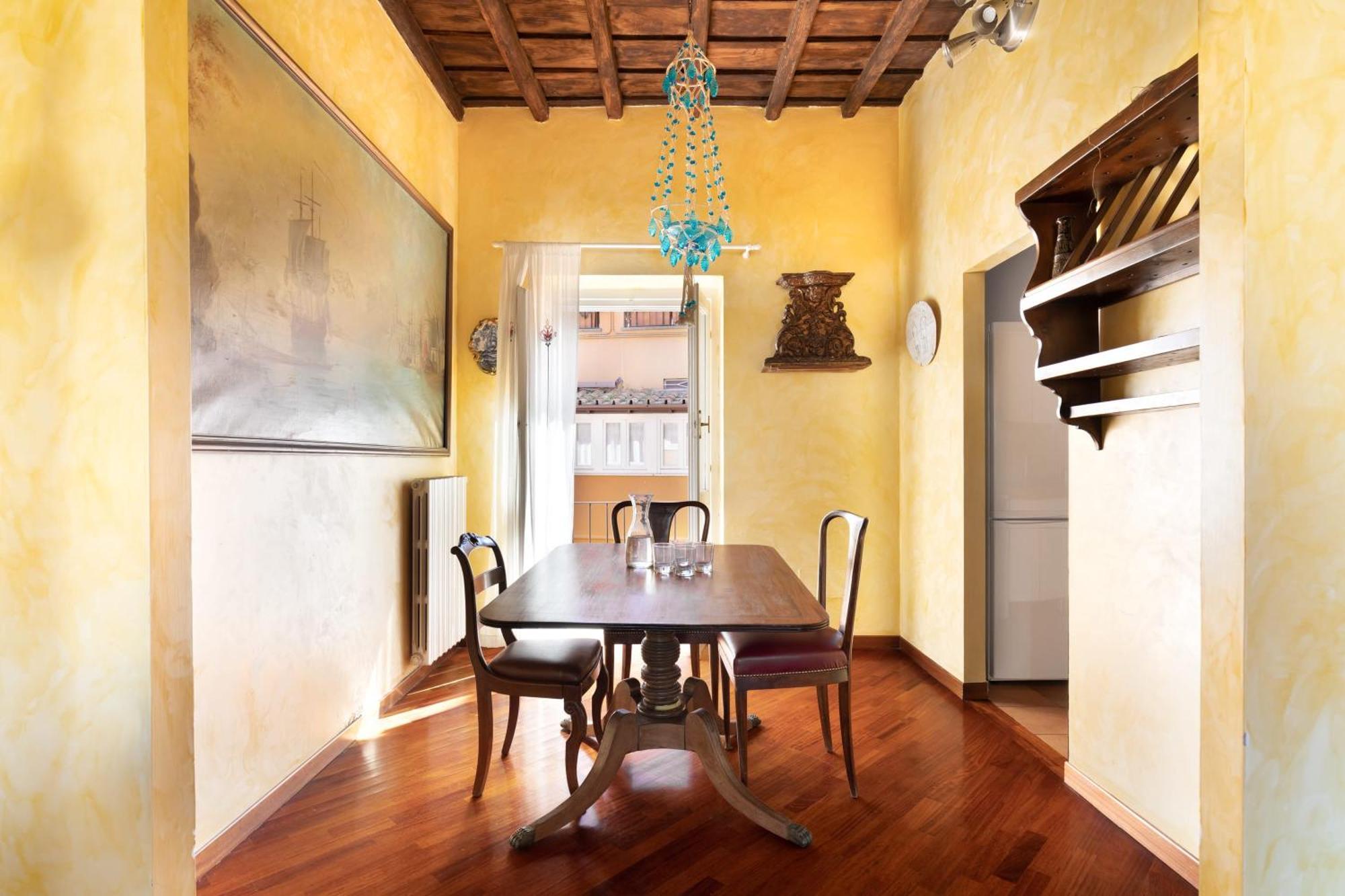 Appartamento Trevi Comfortable With Terrace | Romeloft *