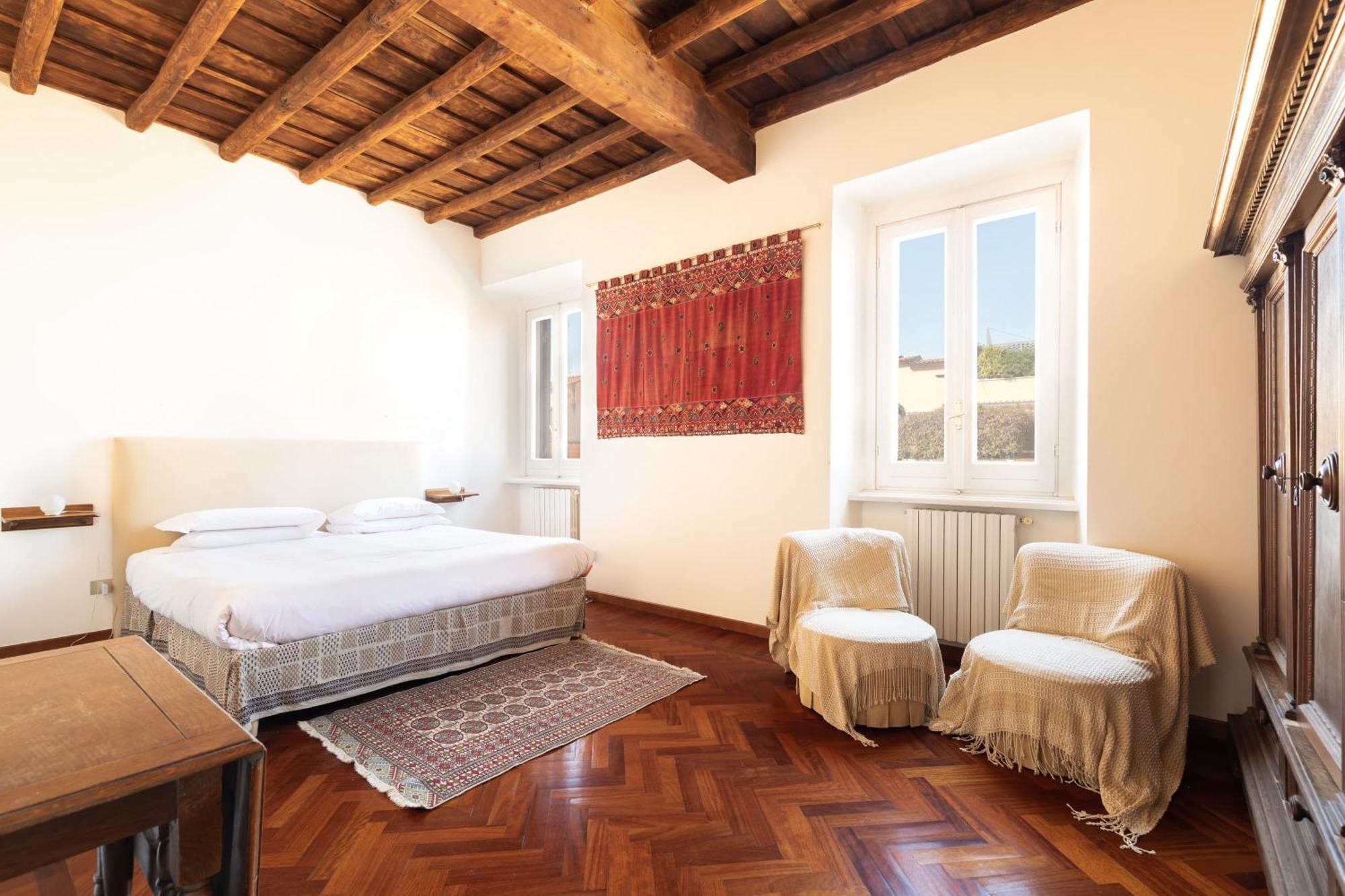 Appartamento Trevi Comfortable With Terrace | Romeloft Roma