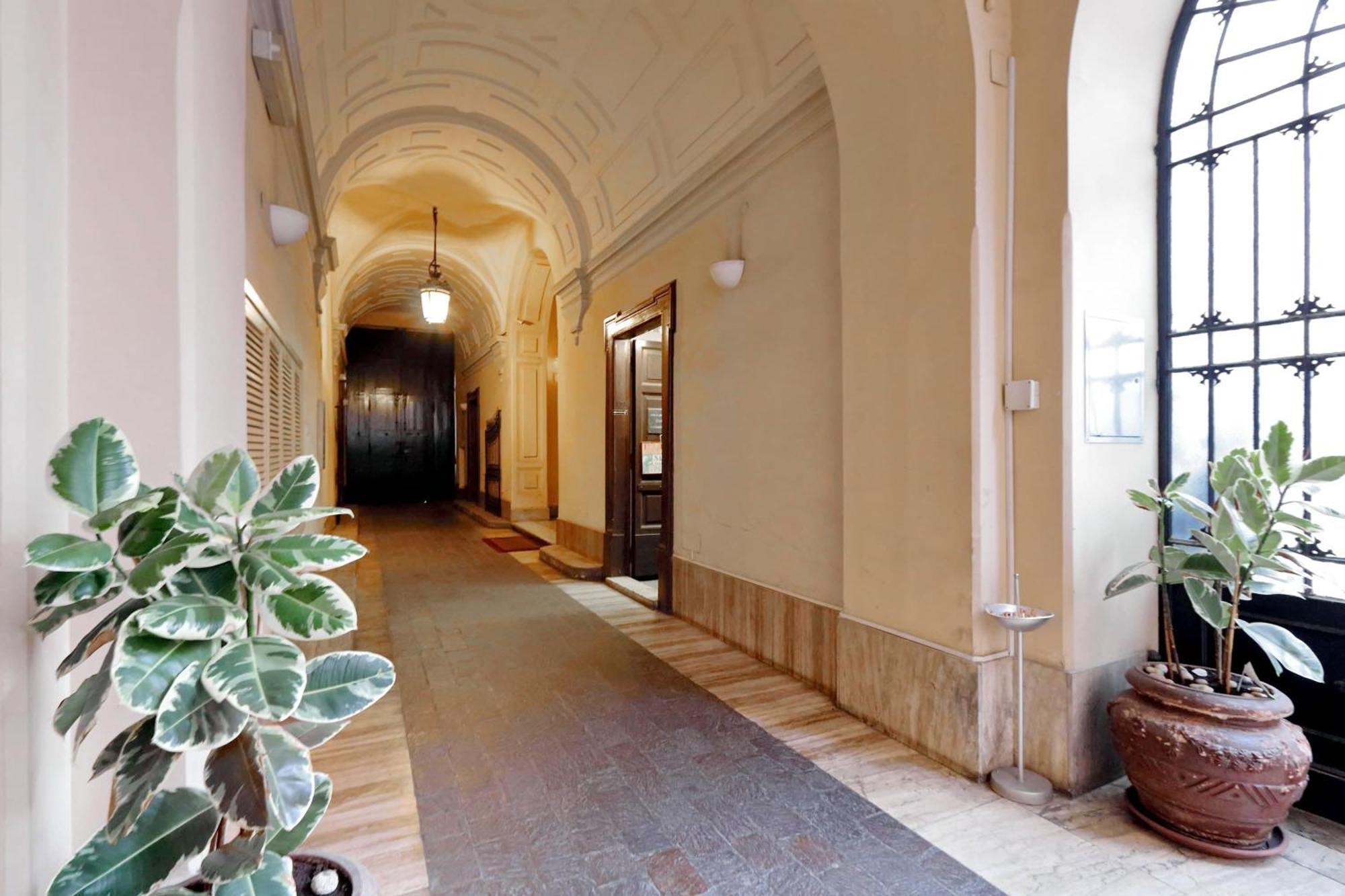 Appartement Piazza Mattei Elegant | Romeloft Rome
