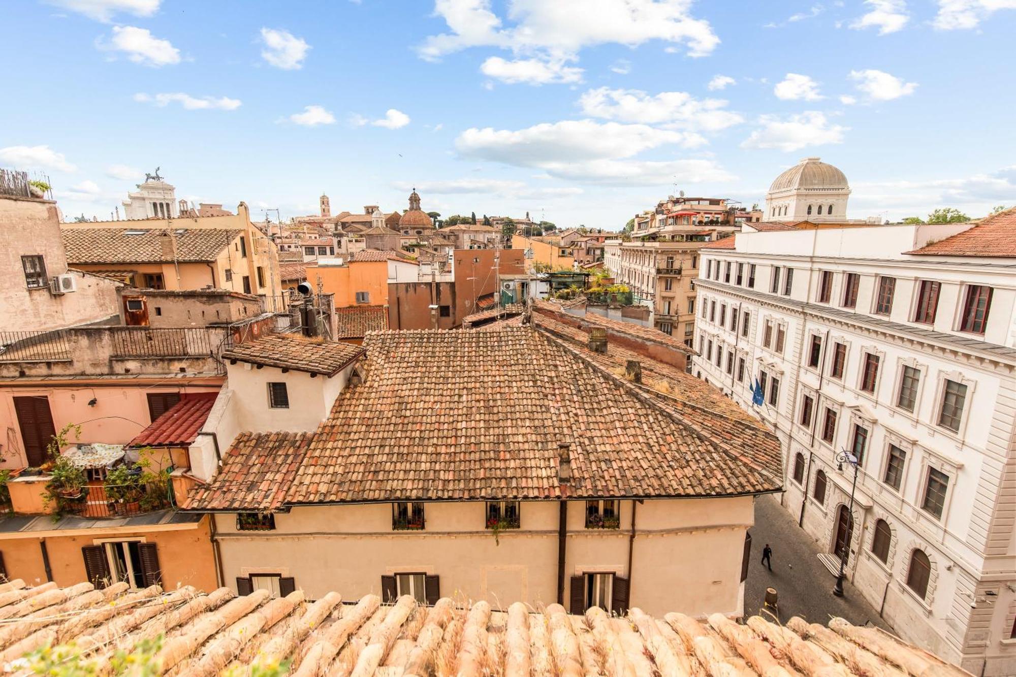 Piazza Mattei Terrace | Romeloft *