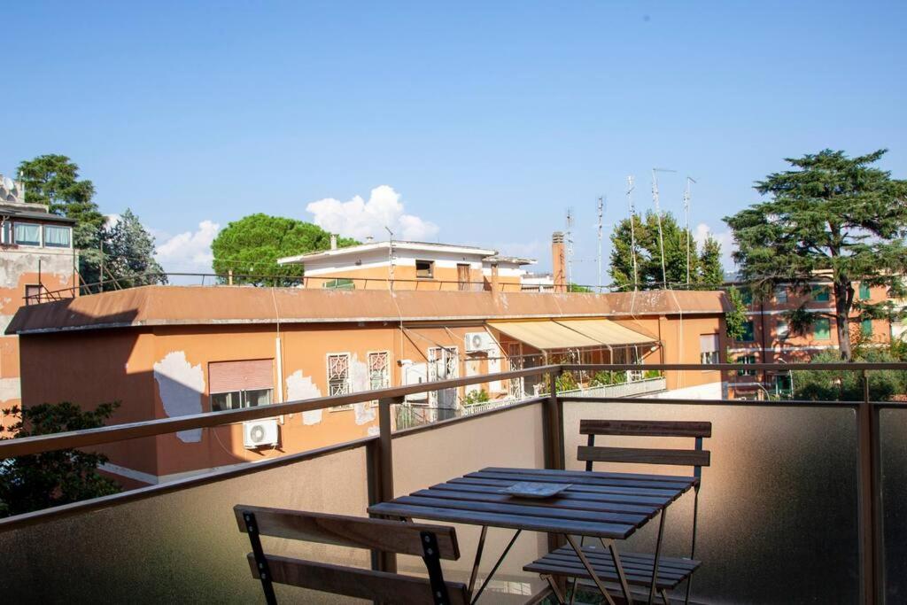 Modern And Stylish Flat Next To Metro Apartamento *