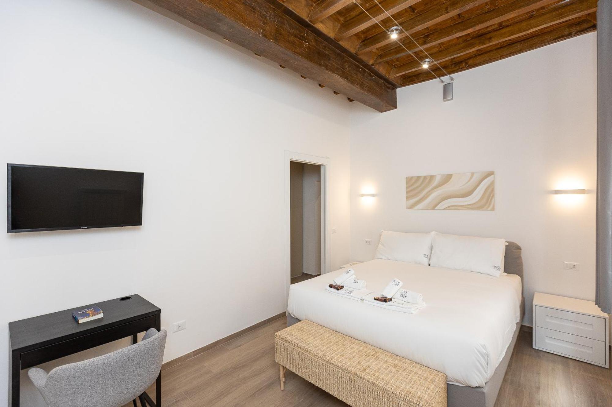 Navona Modern By In