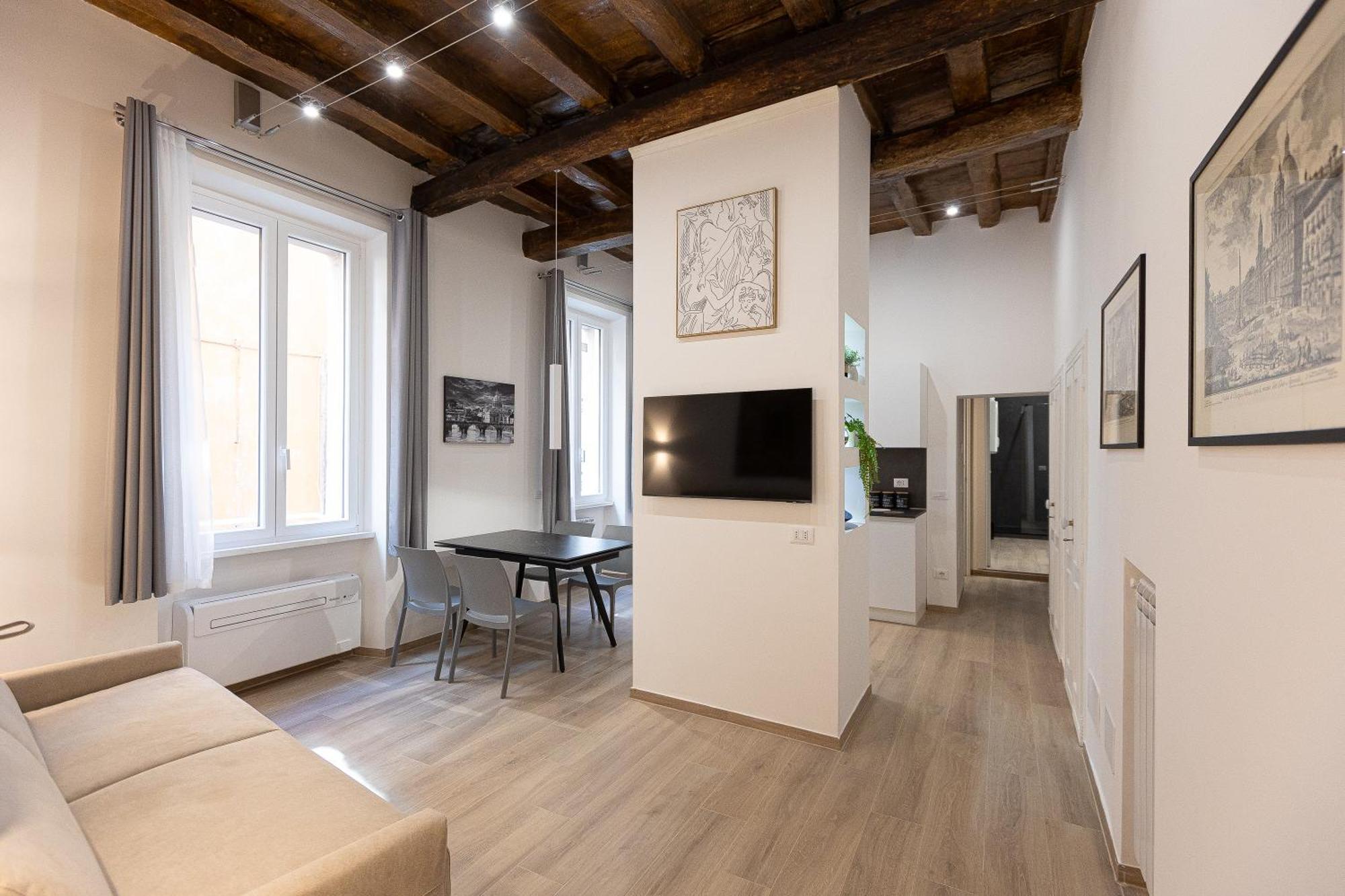 Navona Modern By In Roma