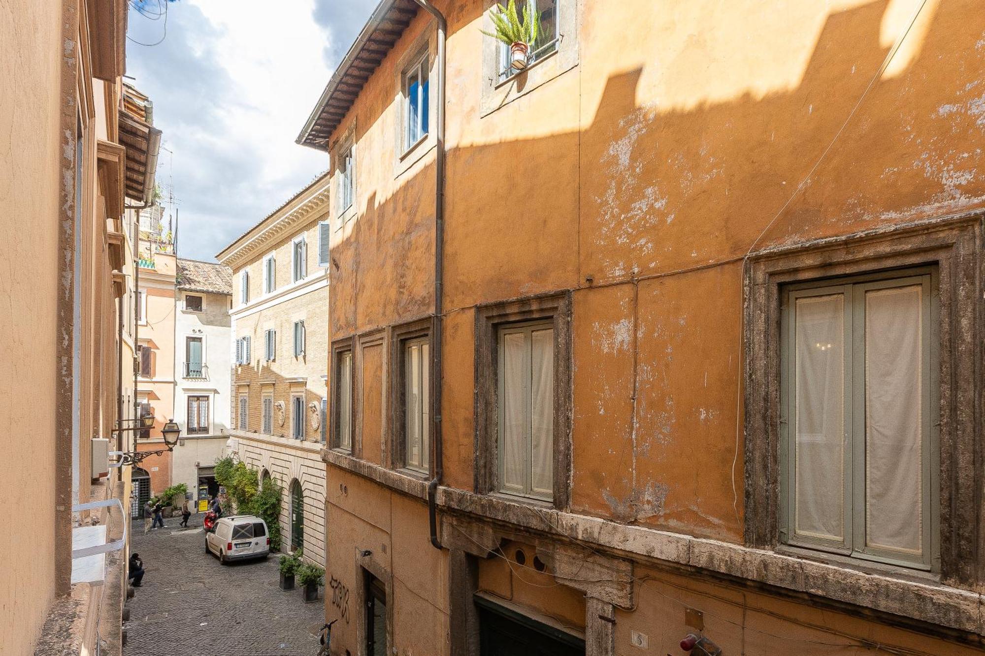 Navona Modern By In Apartamento