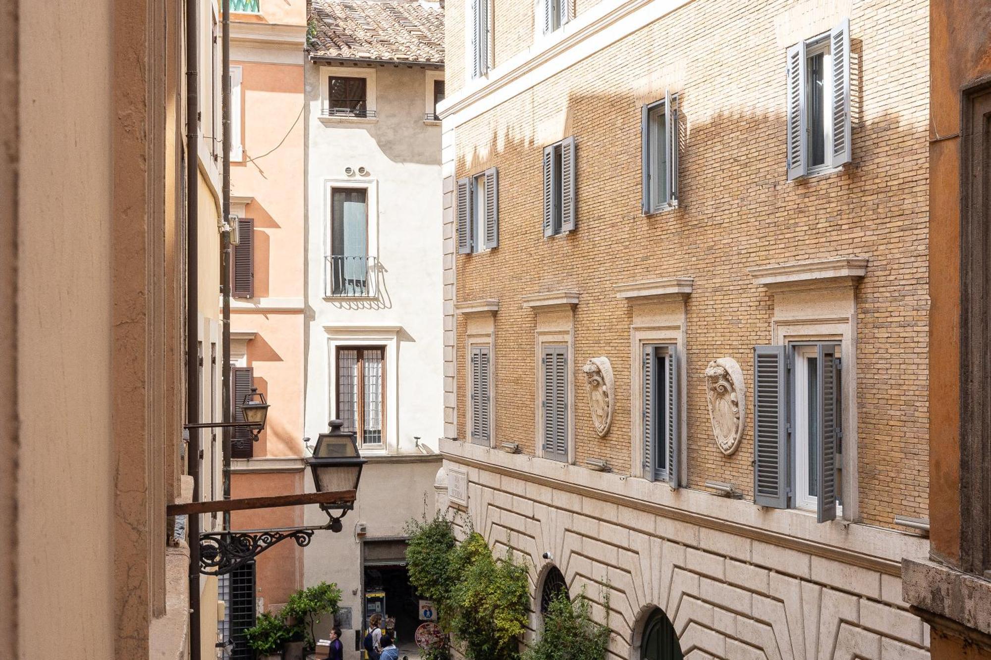 Navona Modern By In Apartamento