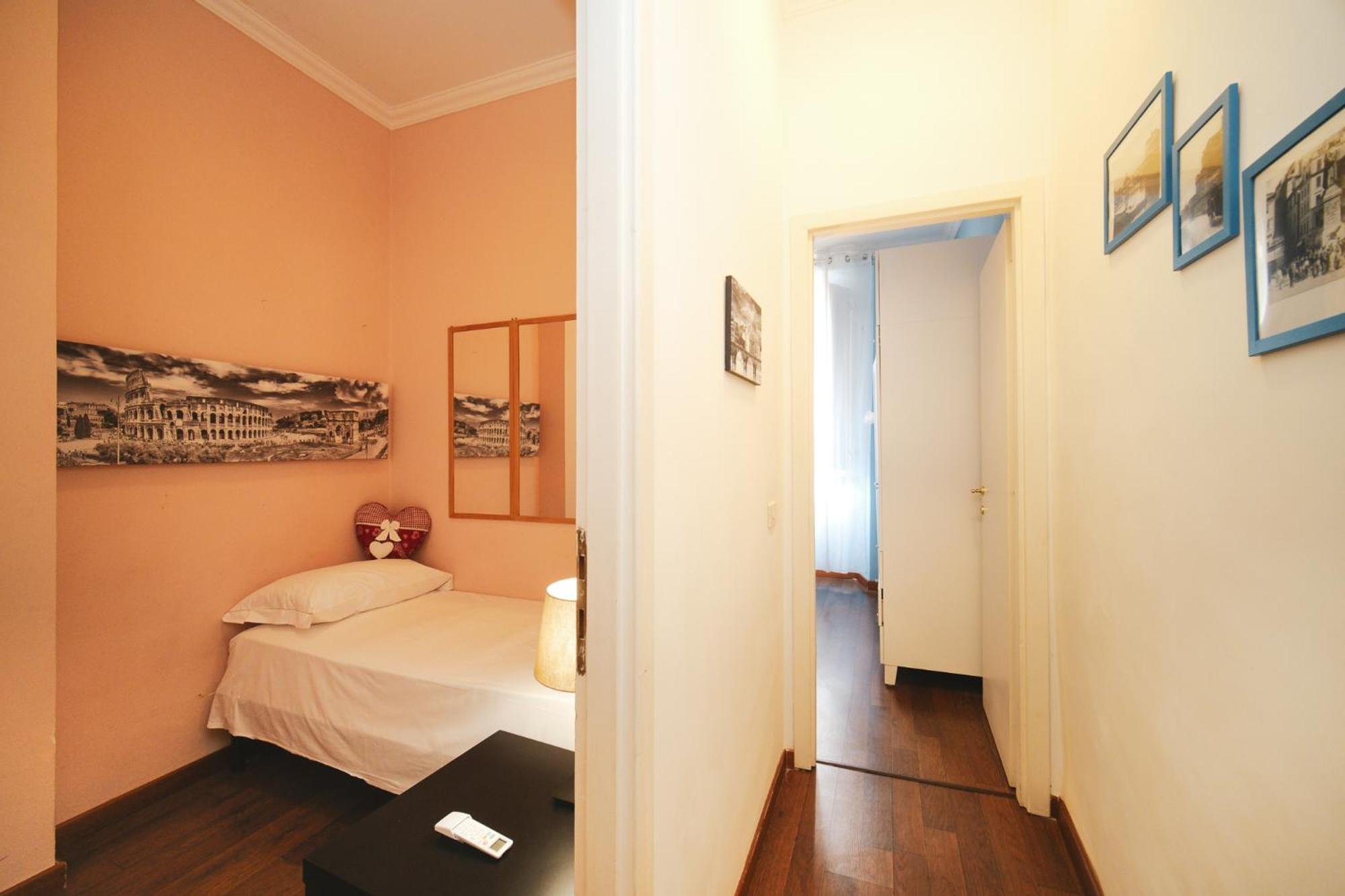 Pettinari By Buddyrent Appartement