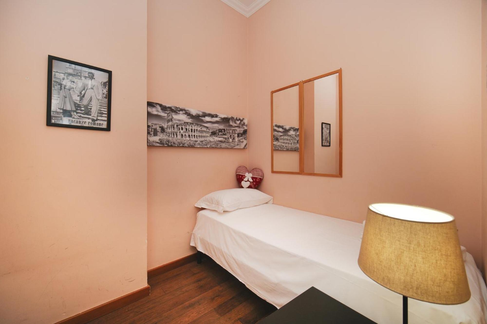 Pettinari By Buddyrent Appartement