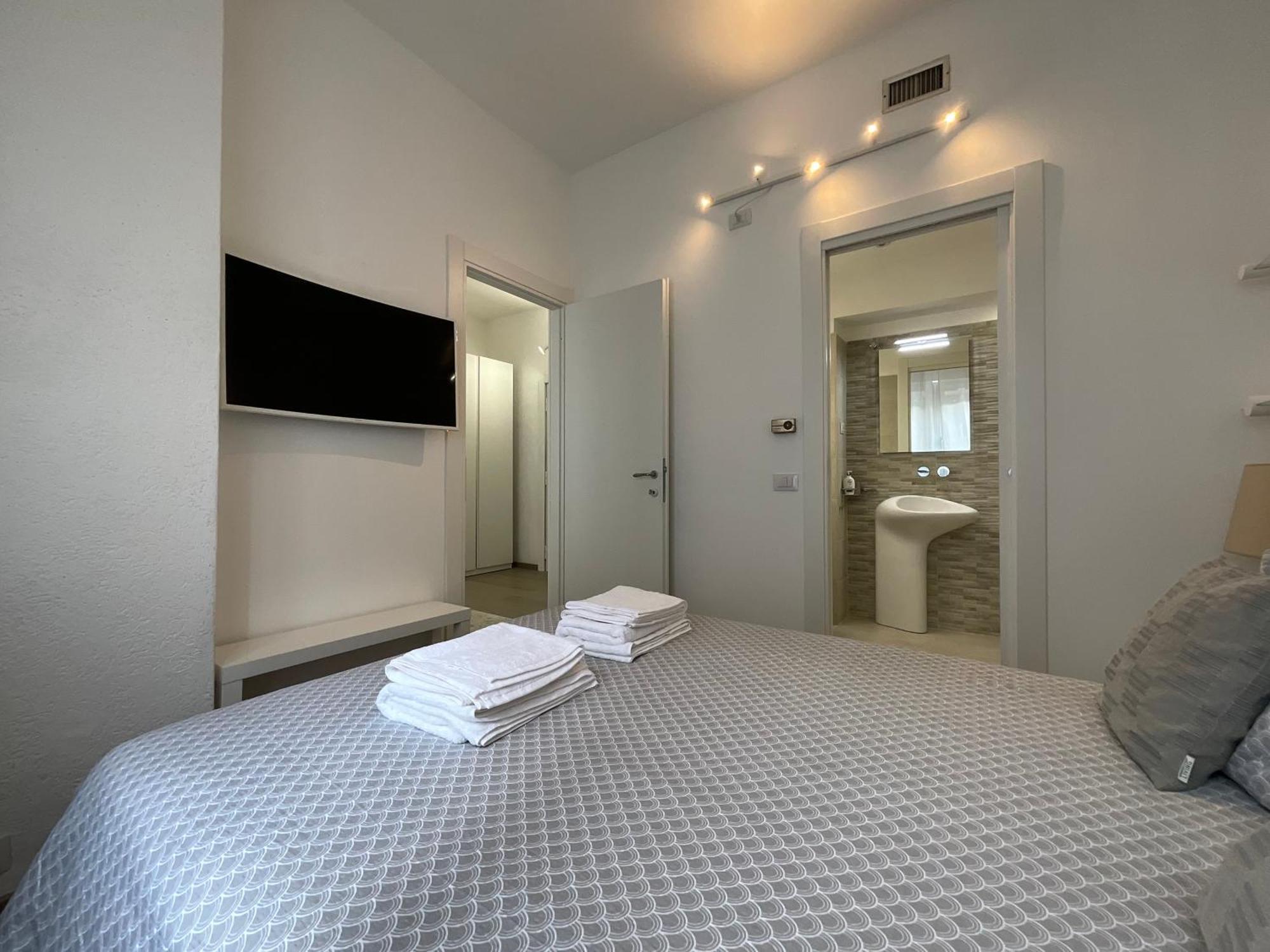 Bilocale San Giovanni Design Apartament * Rome