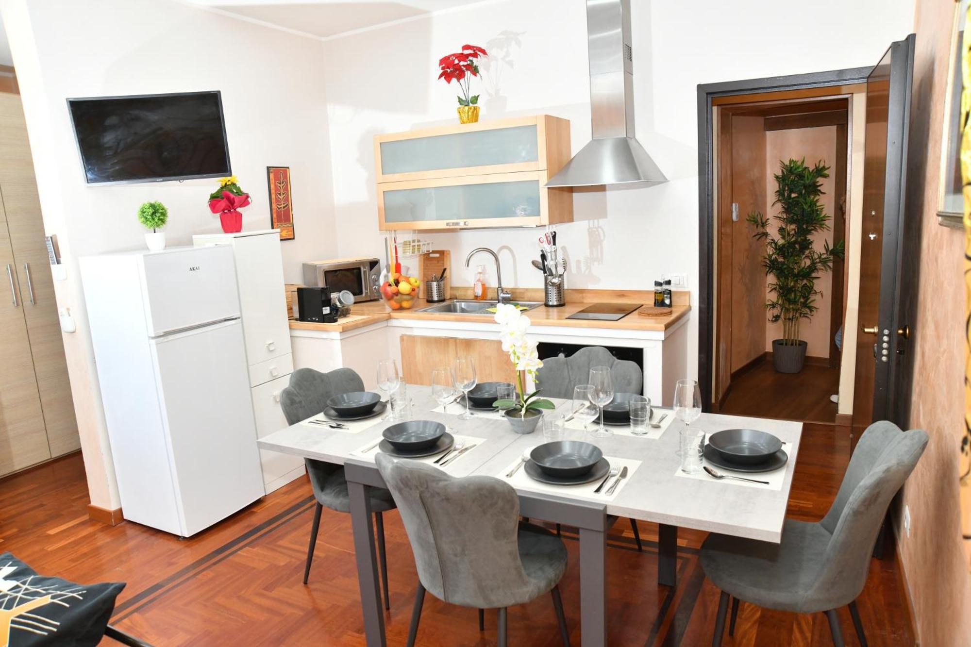 Roma18 Apartment *
