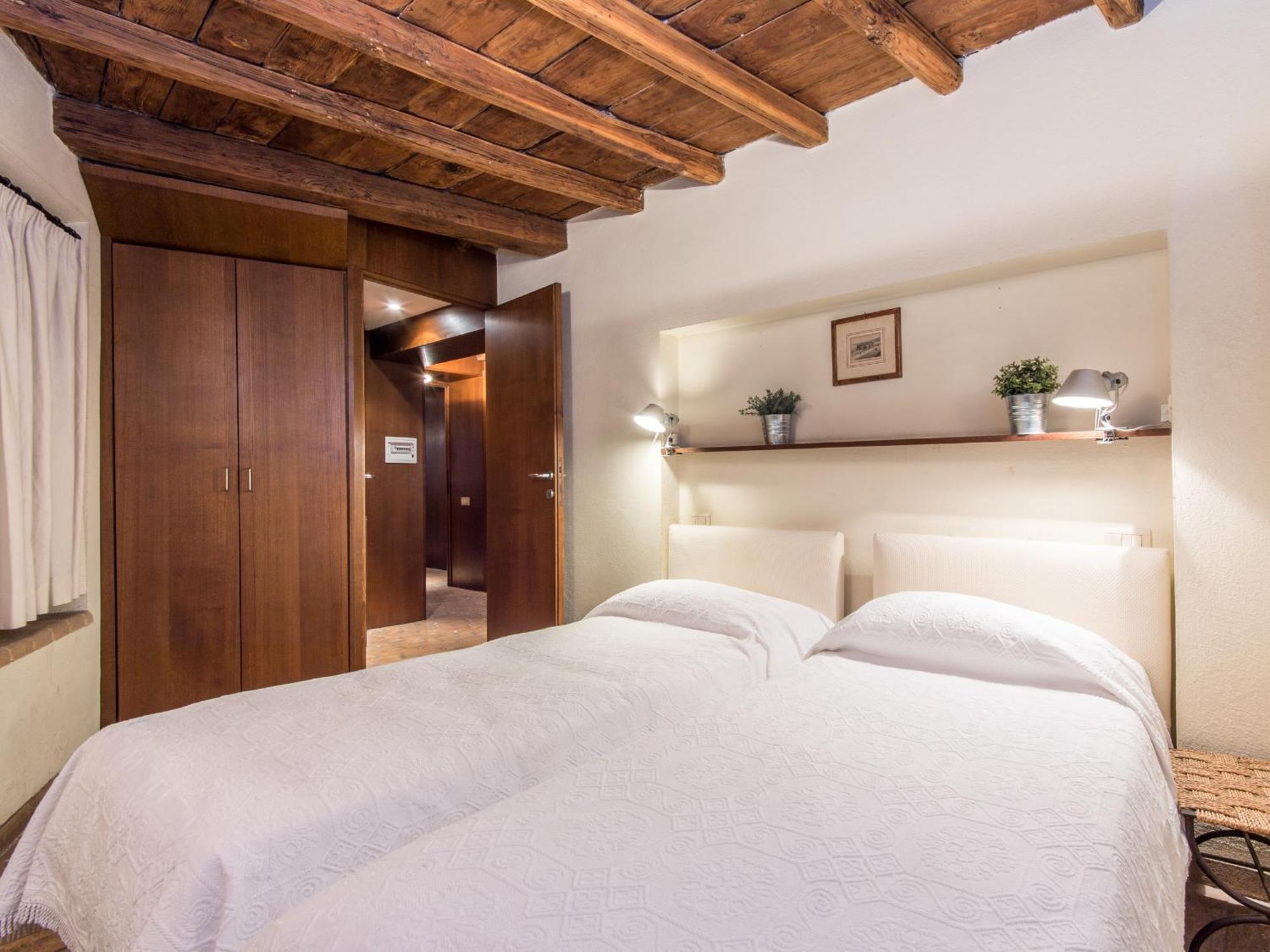 Apartment Enchanting Two Bedroom Navona *
