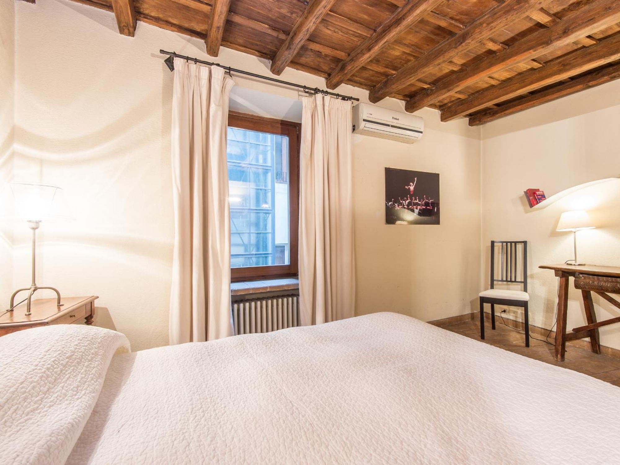 Enchanting Two Bedroom Navona Apartment *