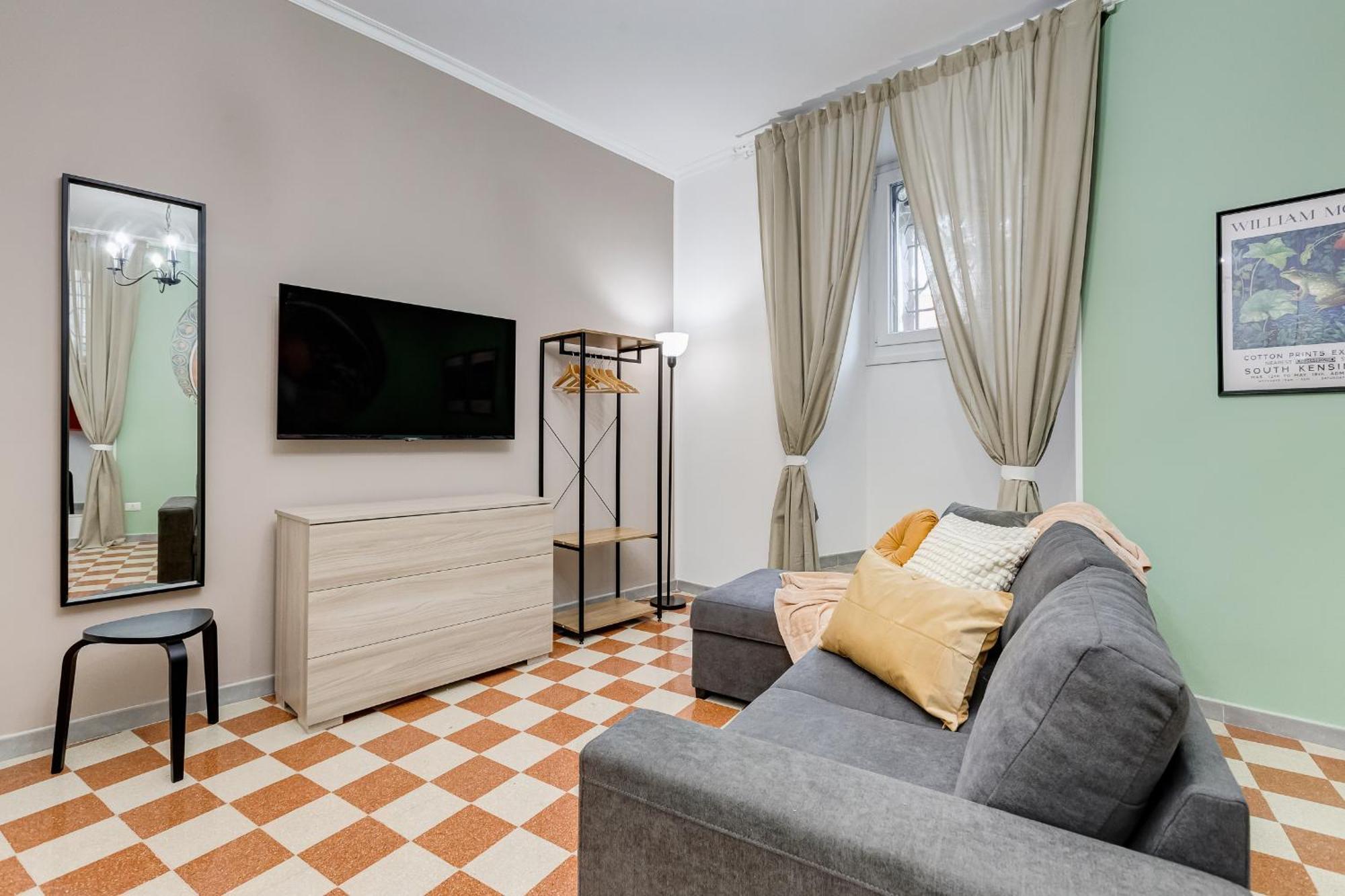L&l Cozy 2-bdr In San Giovanni District Appartamento