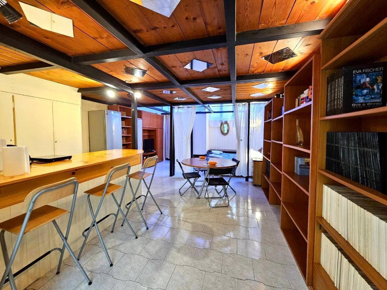 Apartment L'atelier ~ Mostra Sospesa