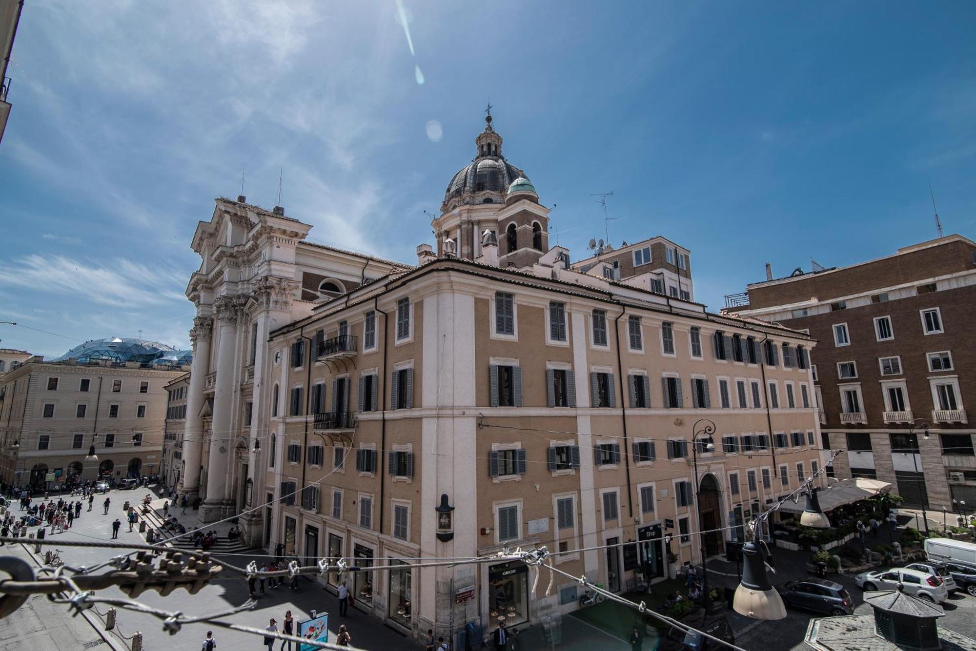 Luxury Rhome Via Della Croce Rome