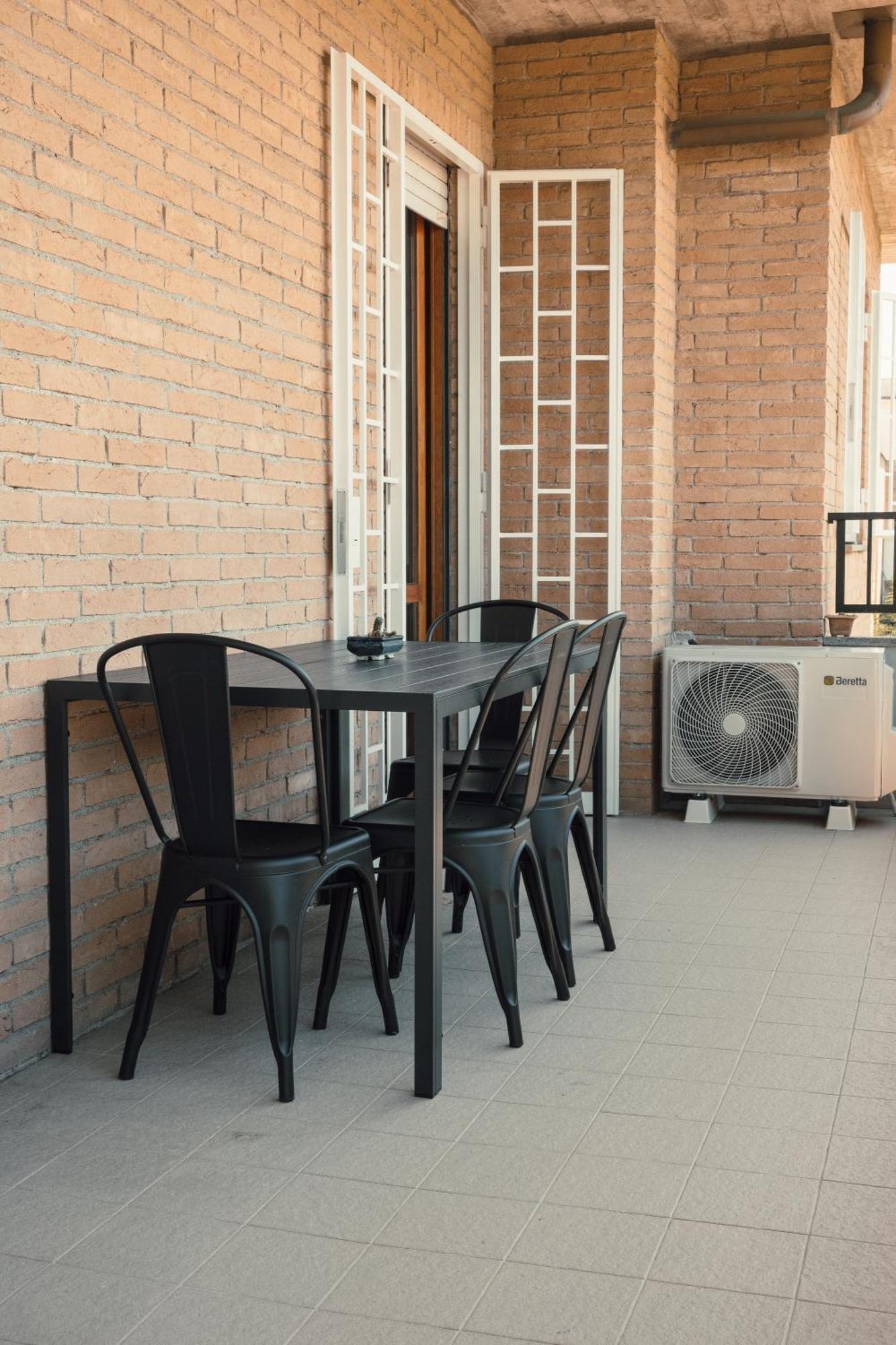 The Spacious With 3 Bedrooms And Private Parking * Rome