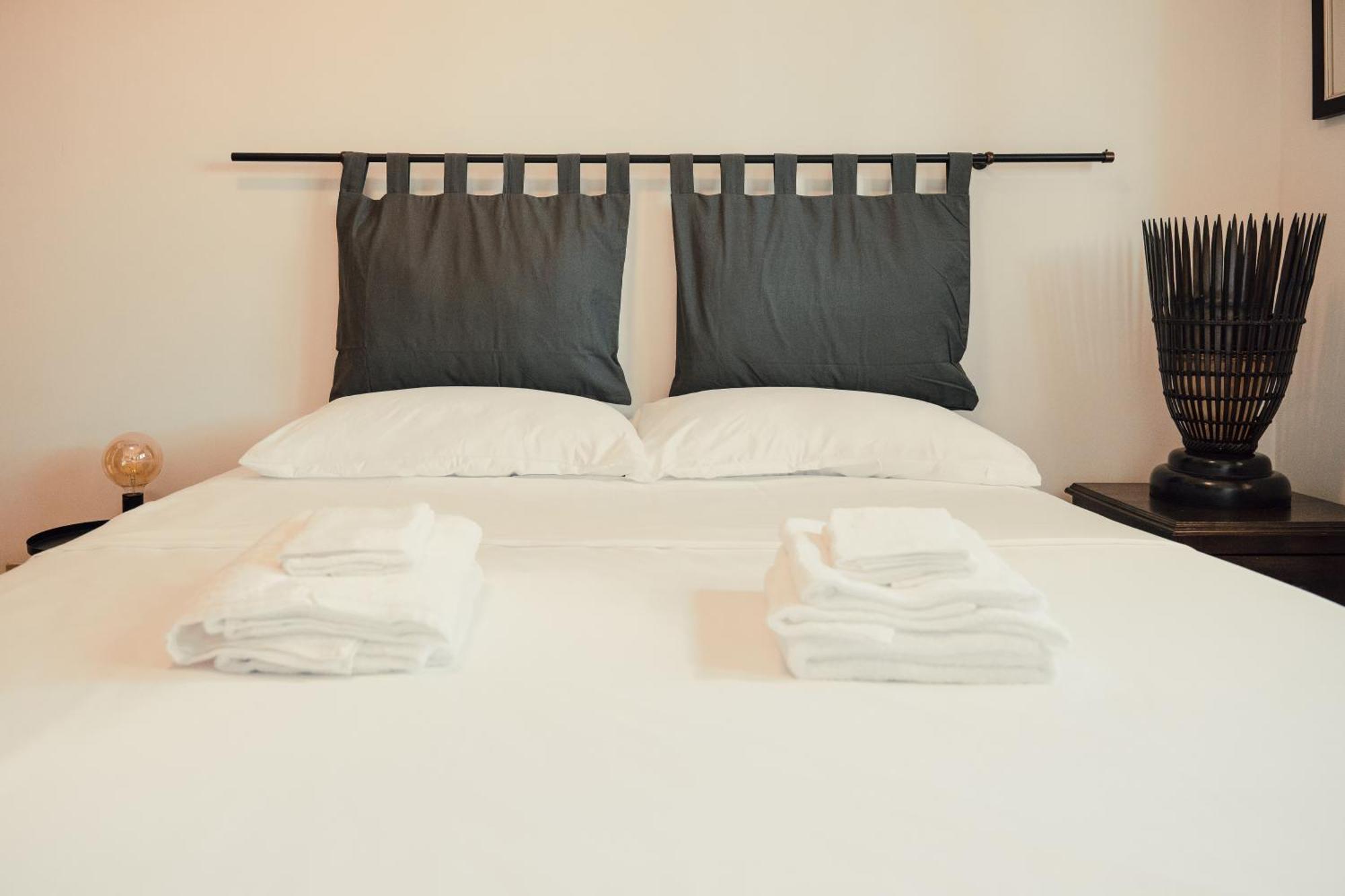 Apartment The Spacious With 3 Bedrooms And Private Parking *