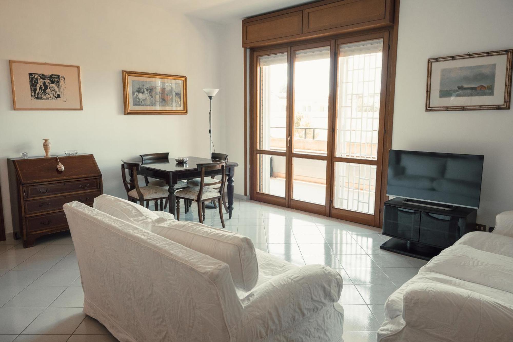 Apartment The Spacious With 3 Bedrooms And Private Parking Rome