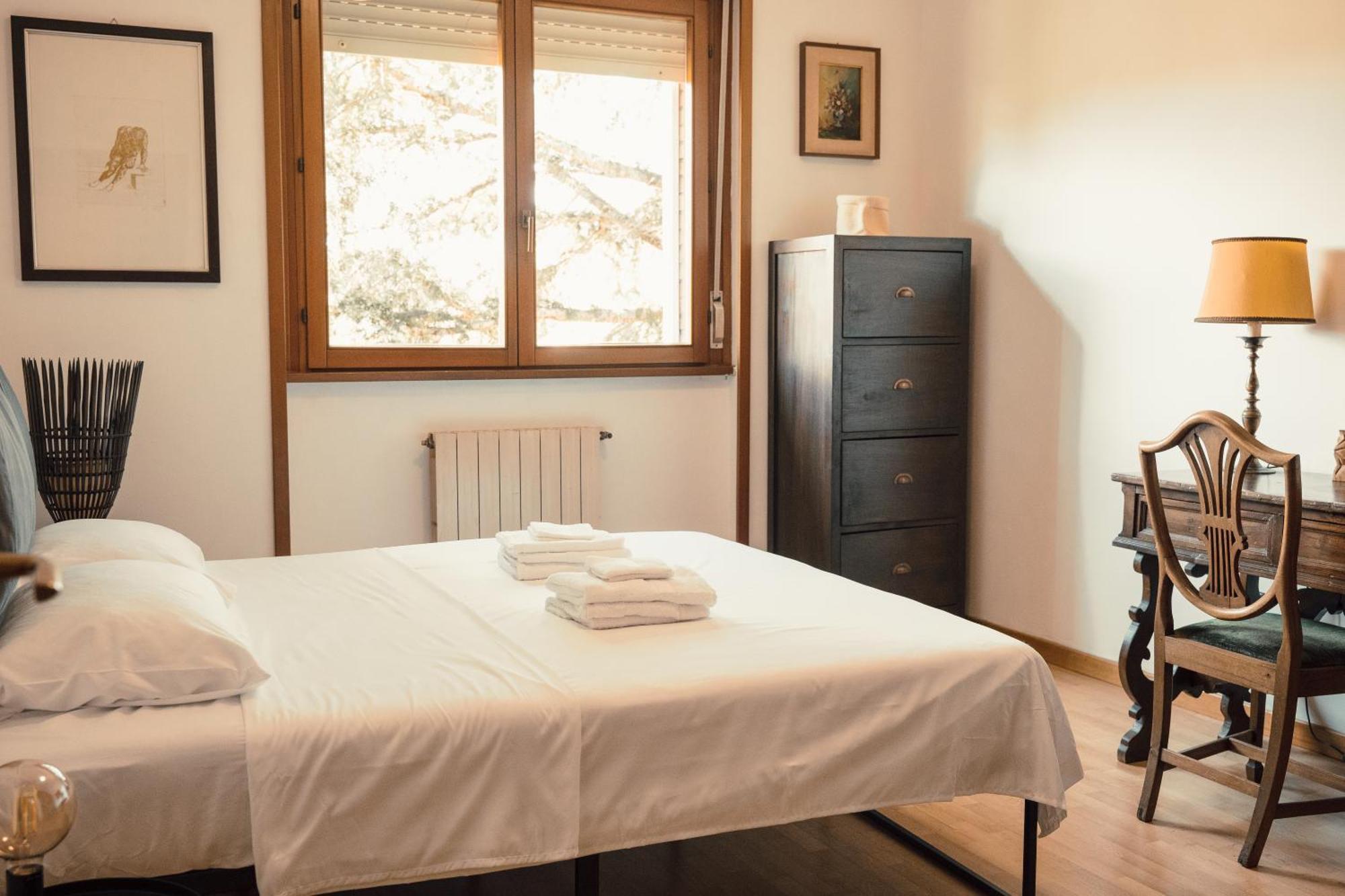 The Spacious With 3 Bedrooms And Private Parking Apartment