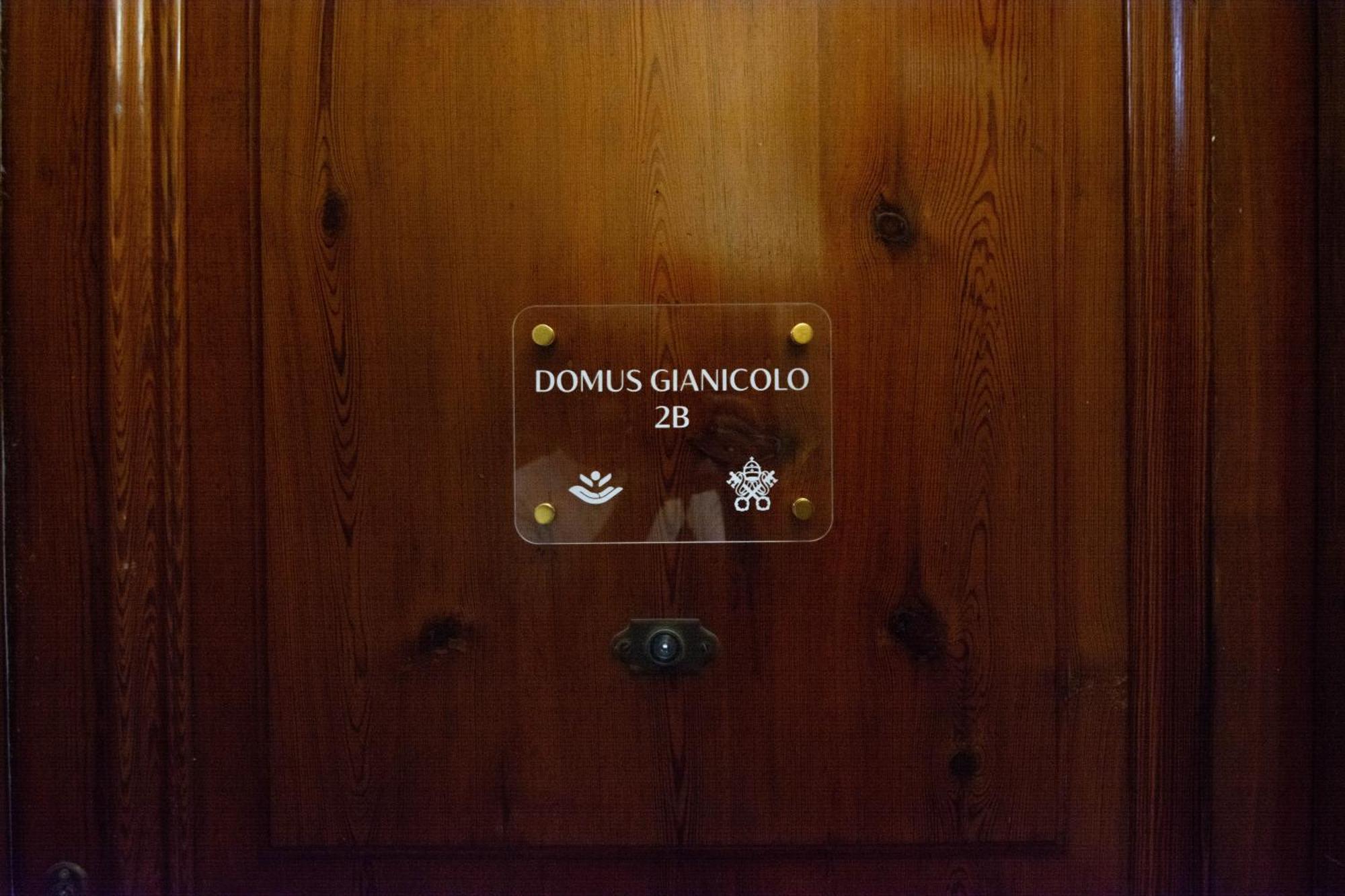 Domus Gianicolo 2b Apartment *