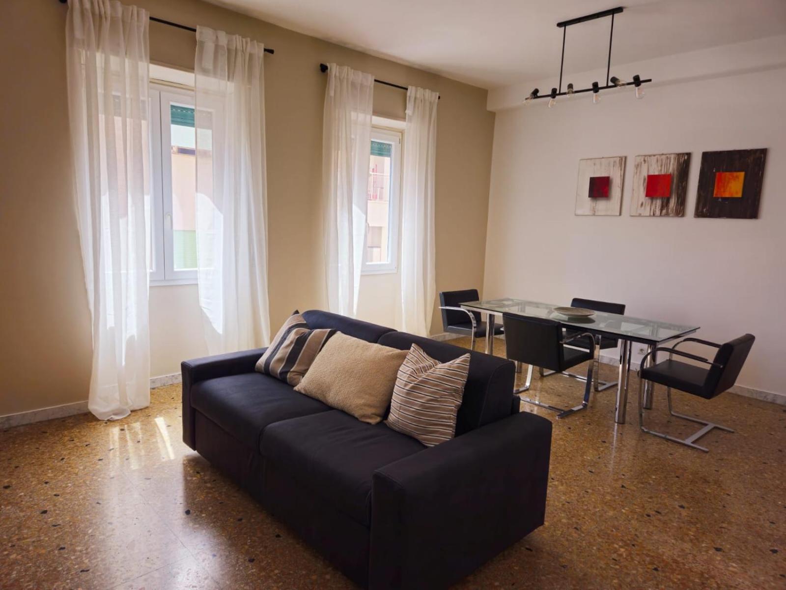 Apartment Casakico Elegante 2-bdr Metro 10 Min Colosseo Rome