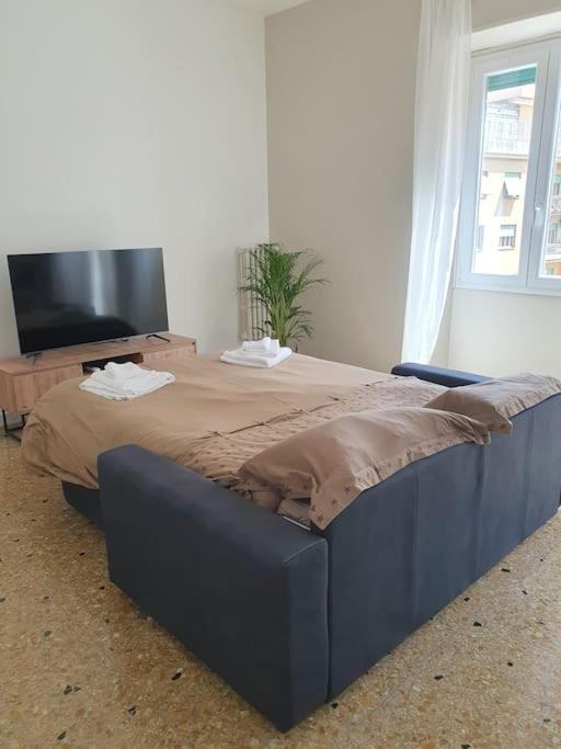Casakico Elegante 2-bdr Metro 10 Min Colosseo Rome