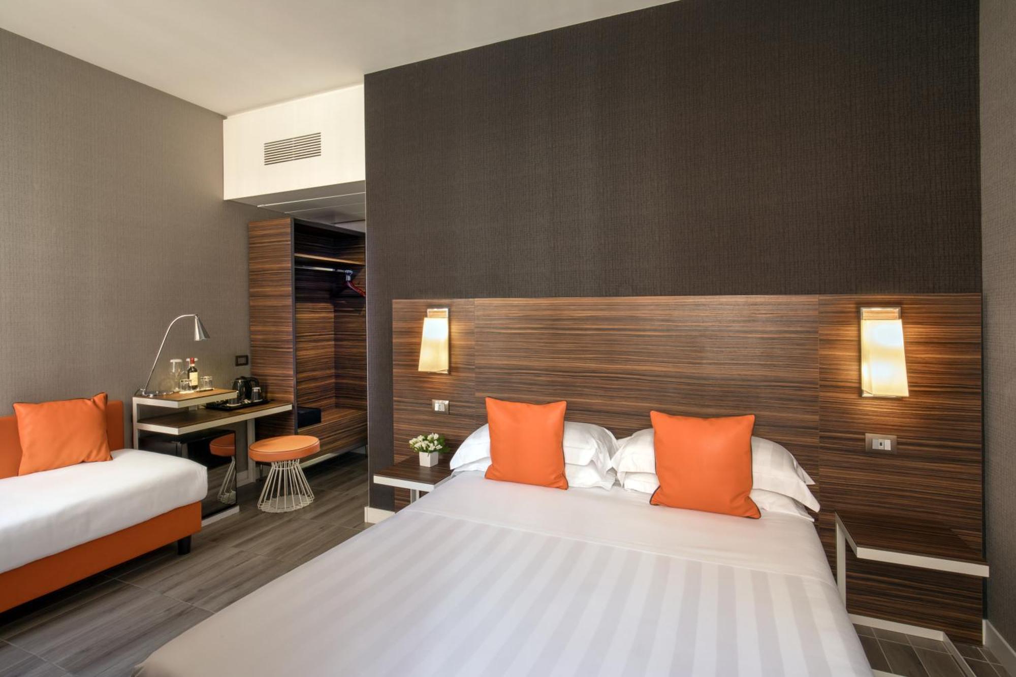 Hotel The Republic 4*