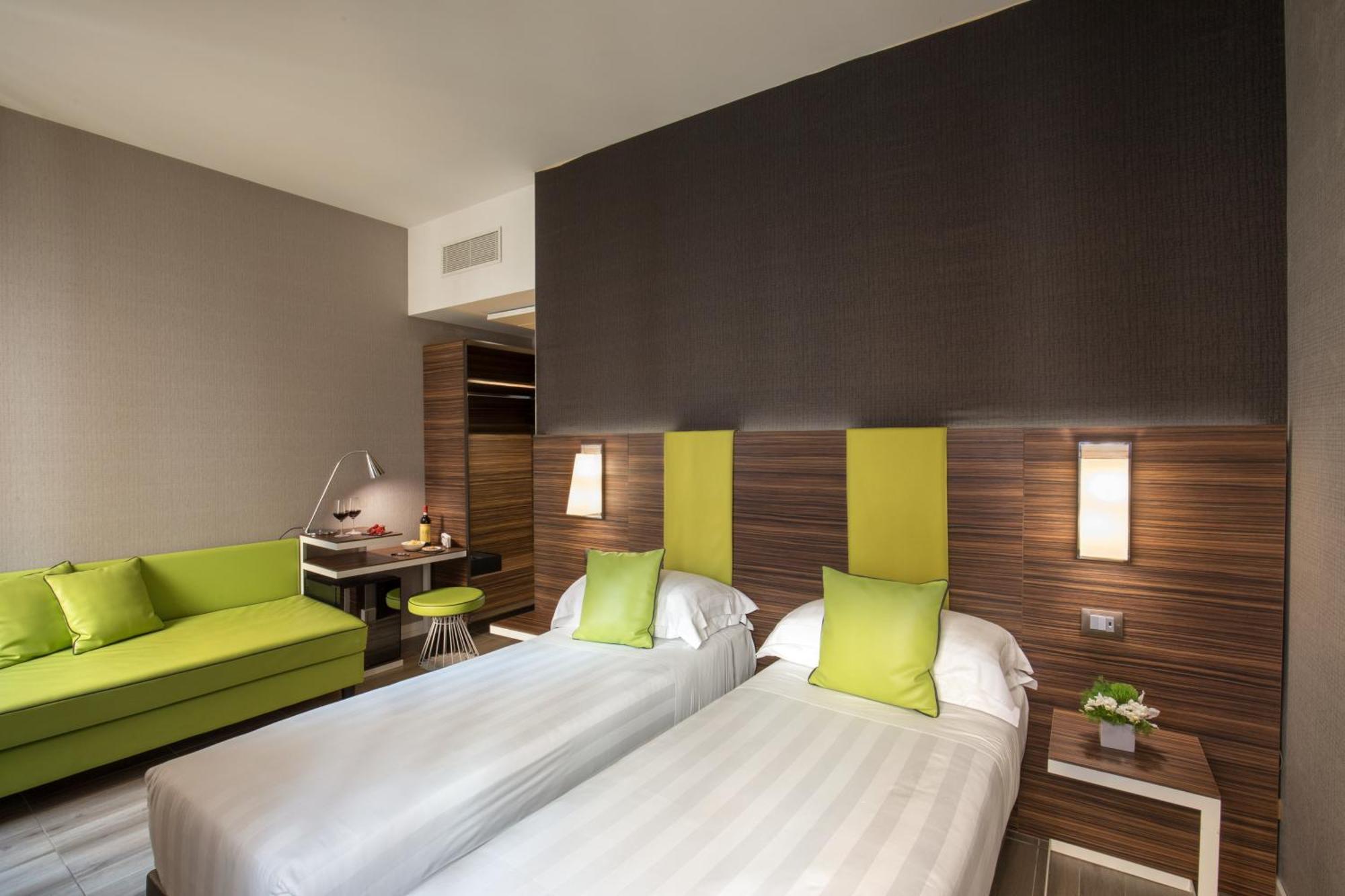 Hotel The Republic