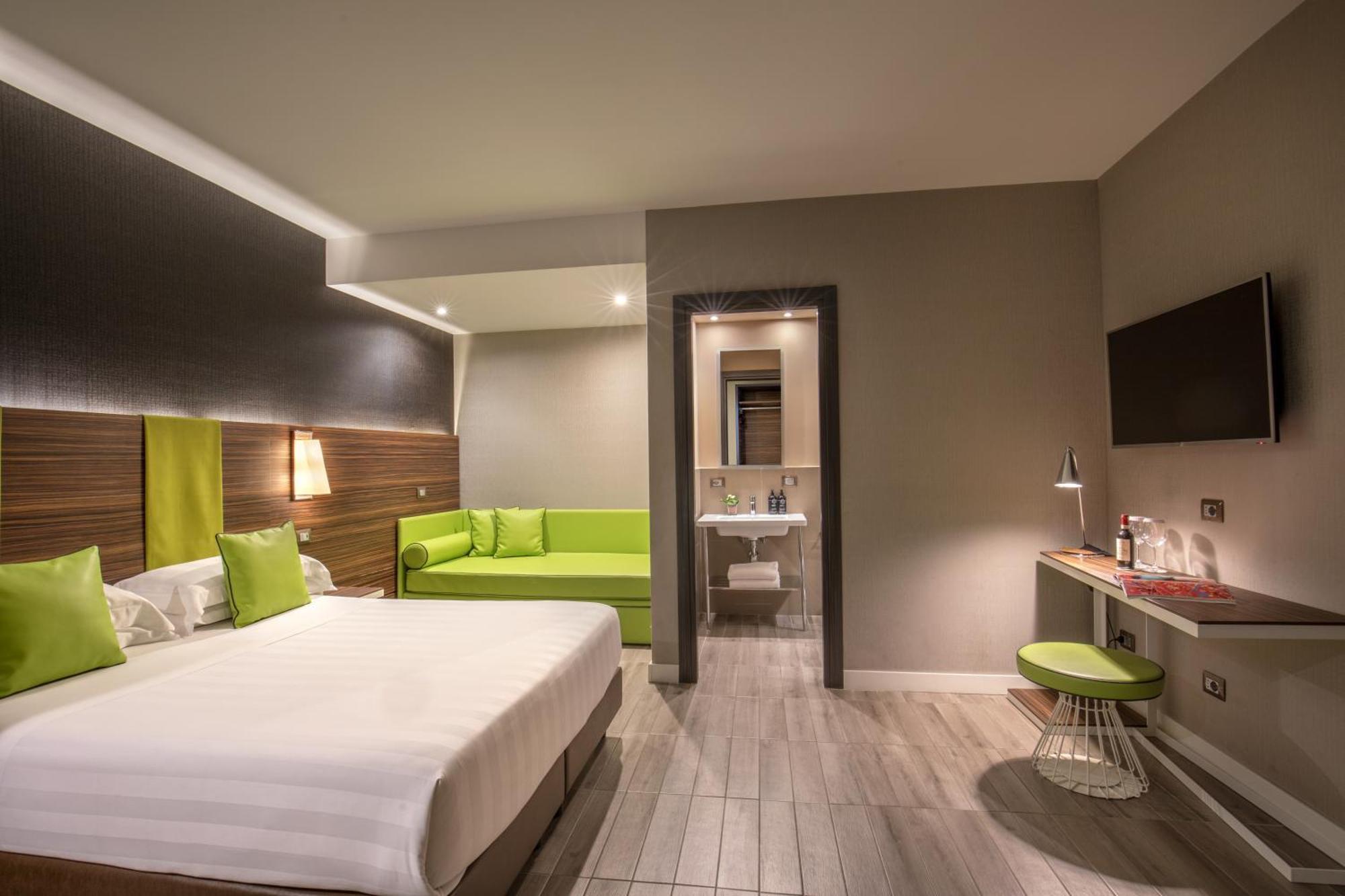 The Republic Hotel 4*