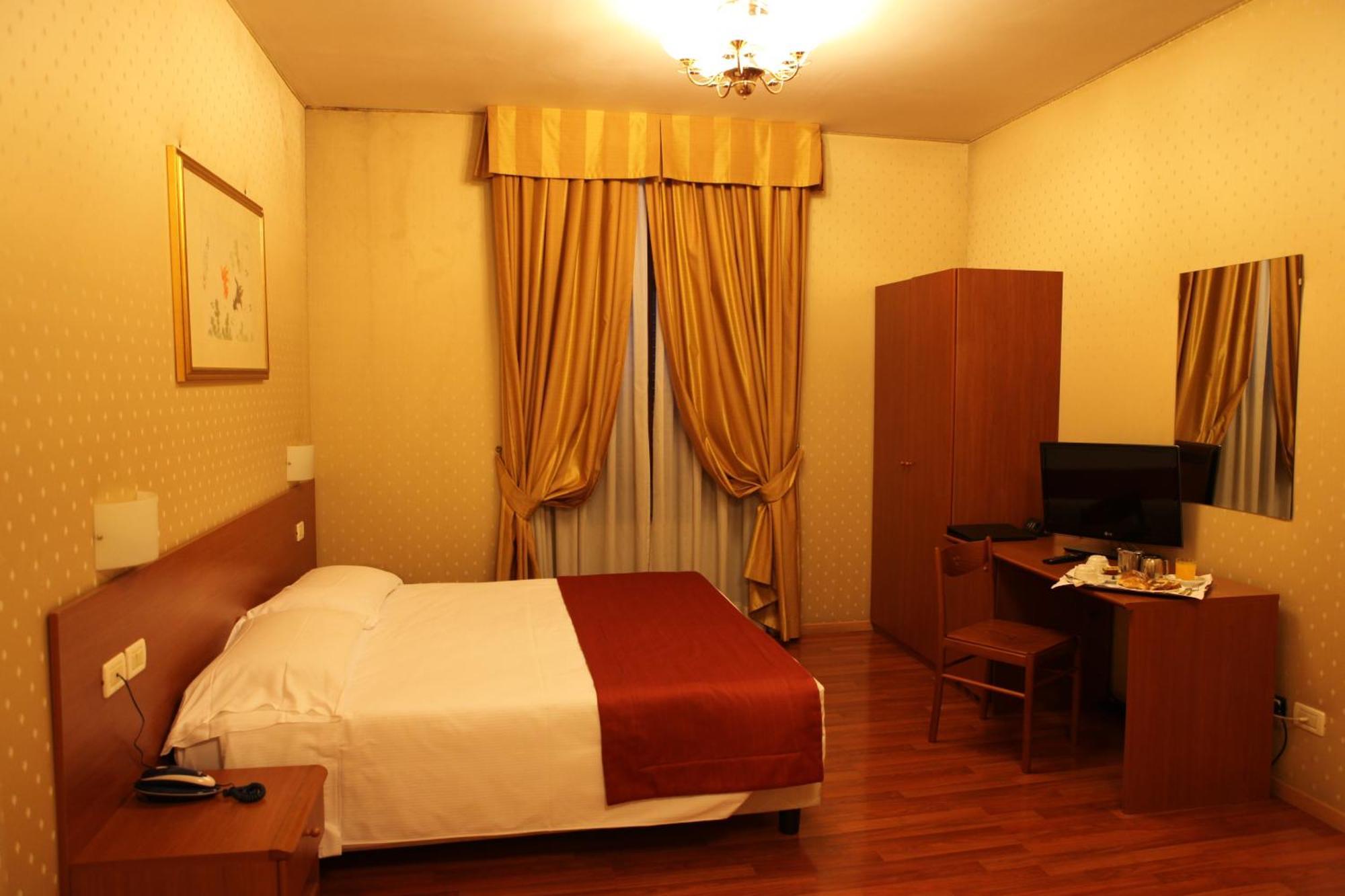Flower Garden Hotel Rome