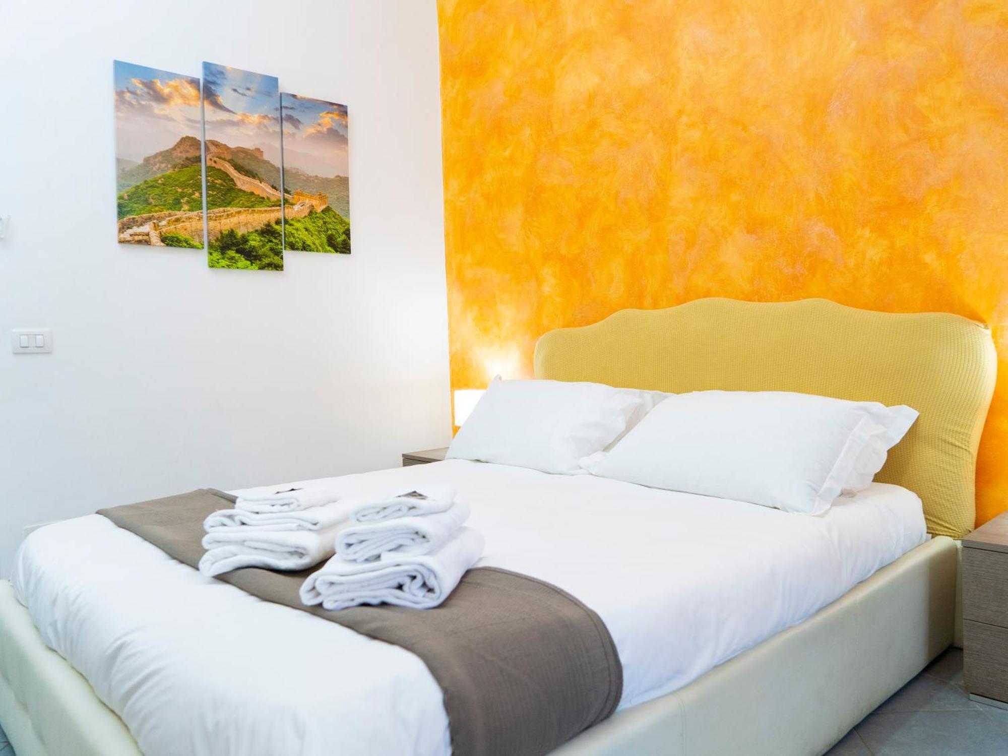 Salotto Piramide 3* Rome