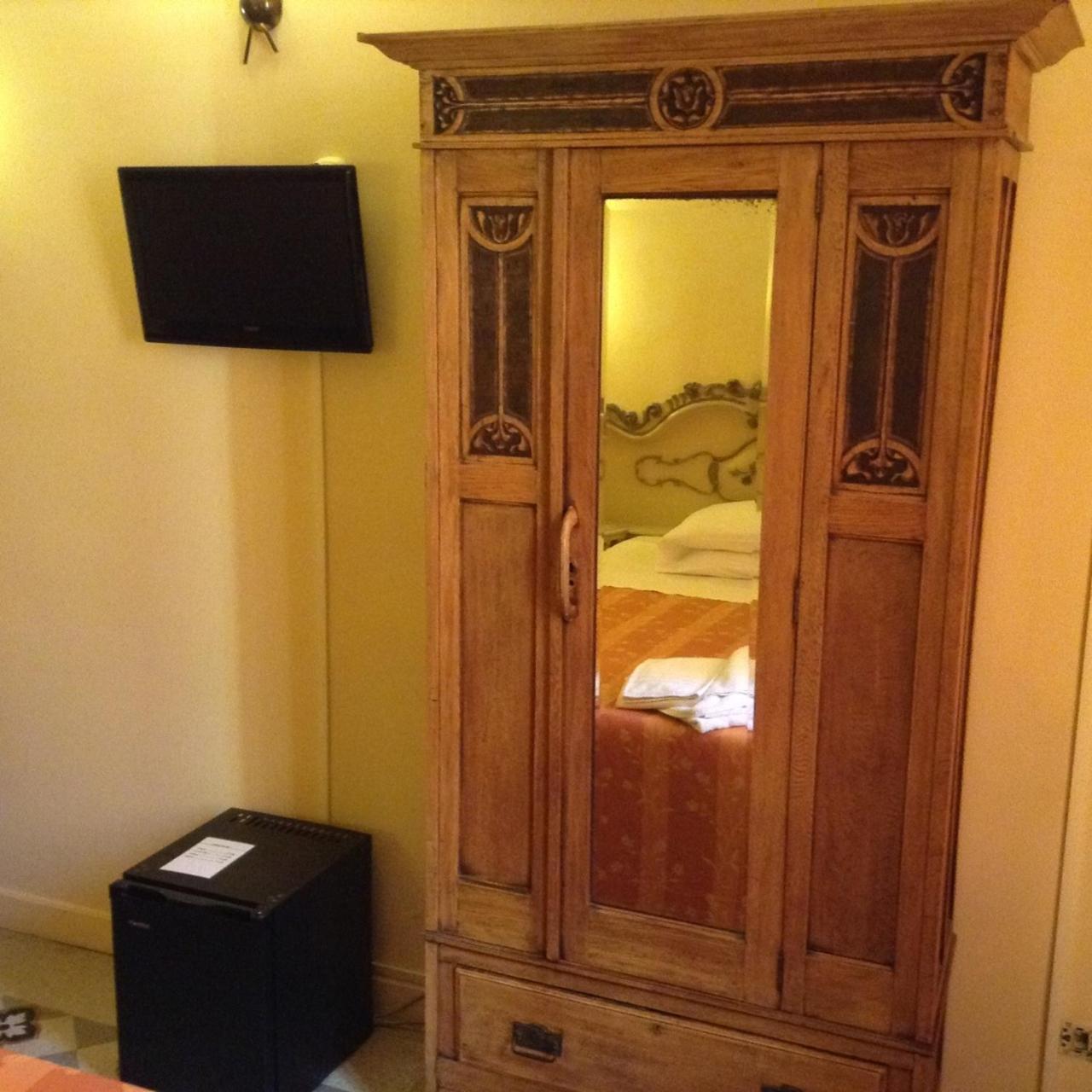 Maison De Marta Guest house