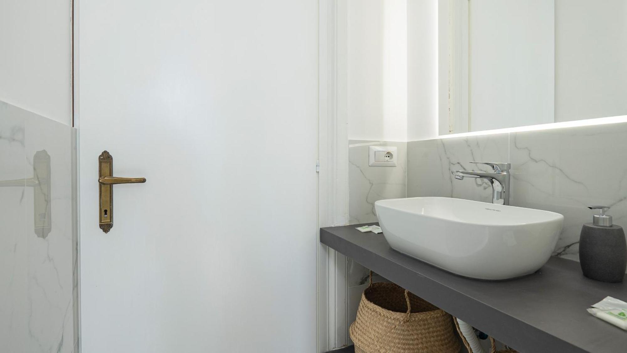 Domus San Giovanni Elegant Apartment *