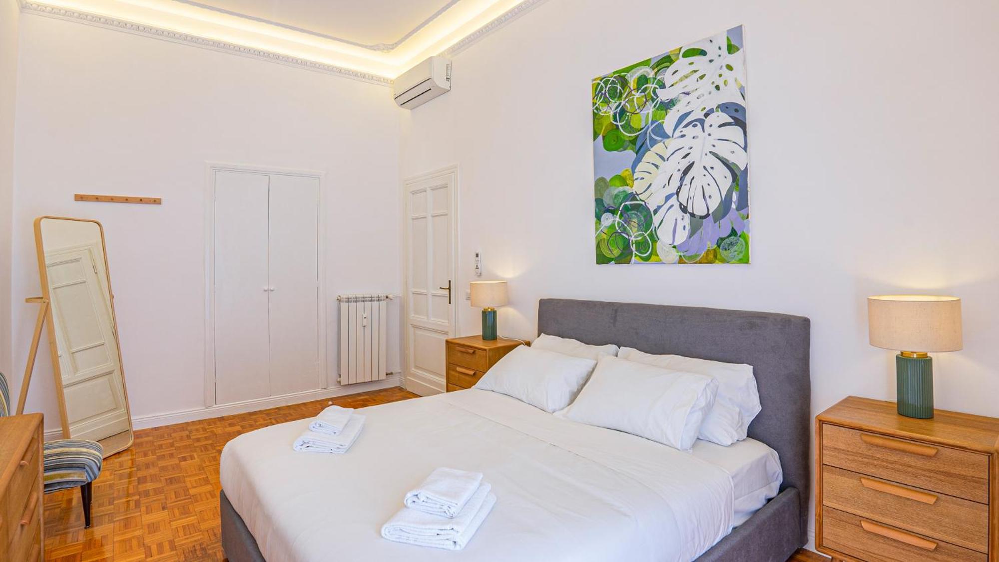 Domus San Giovanni Elegant Apartment