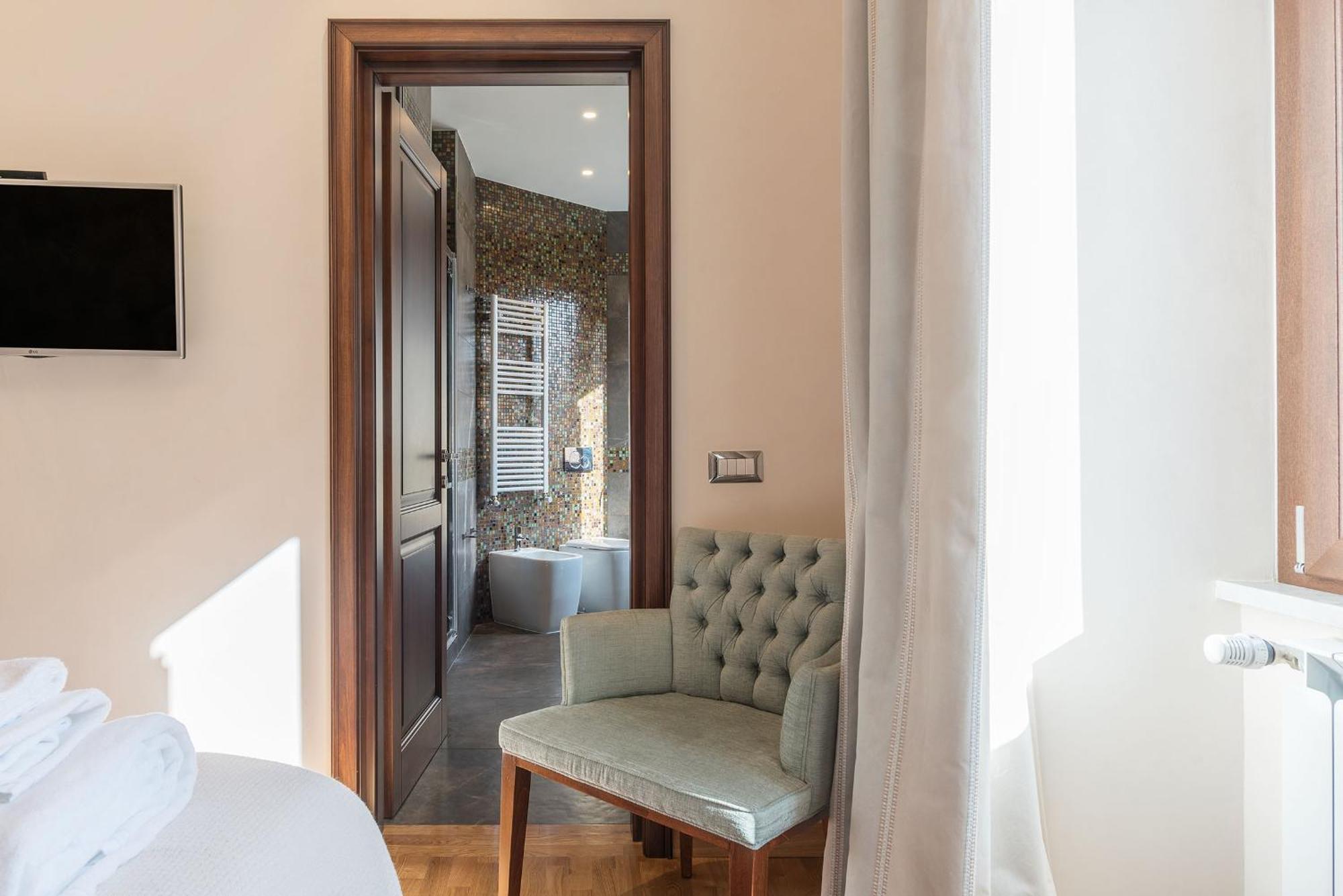 Apartment 900