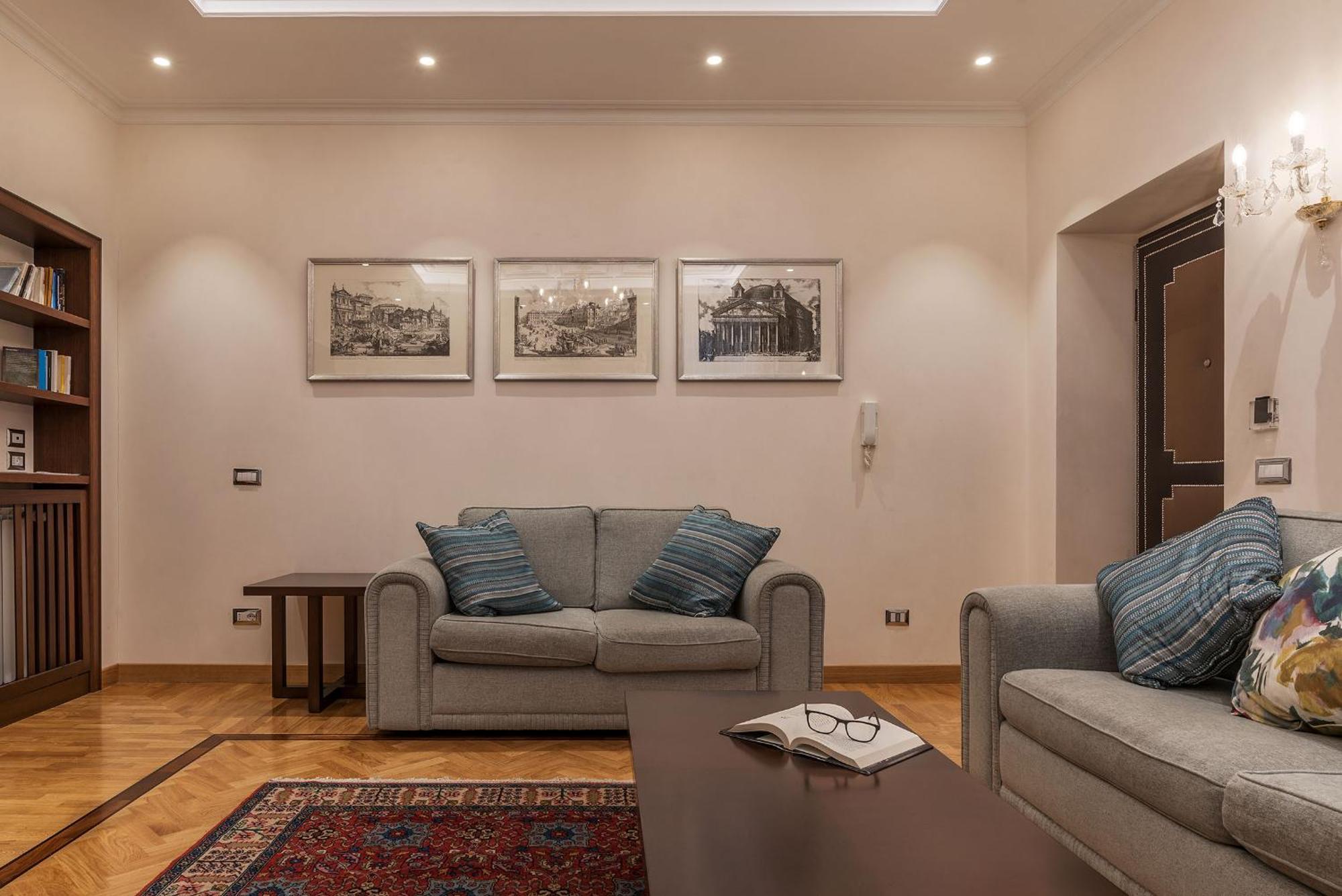900 Apartment Rome