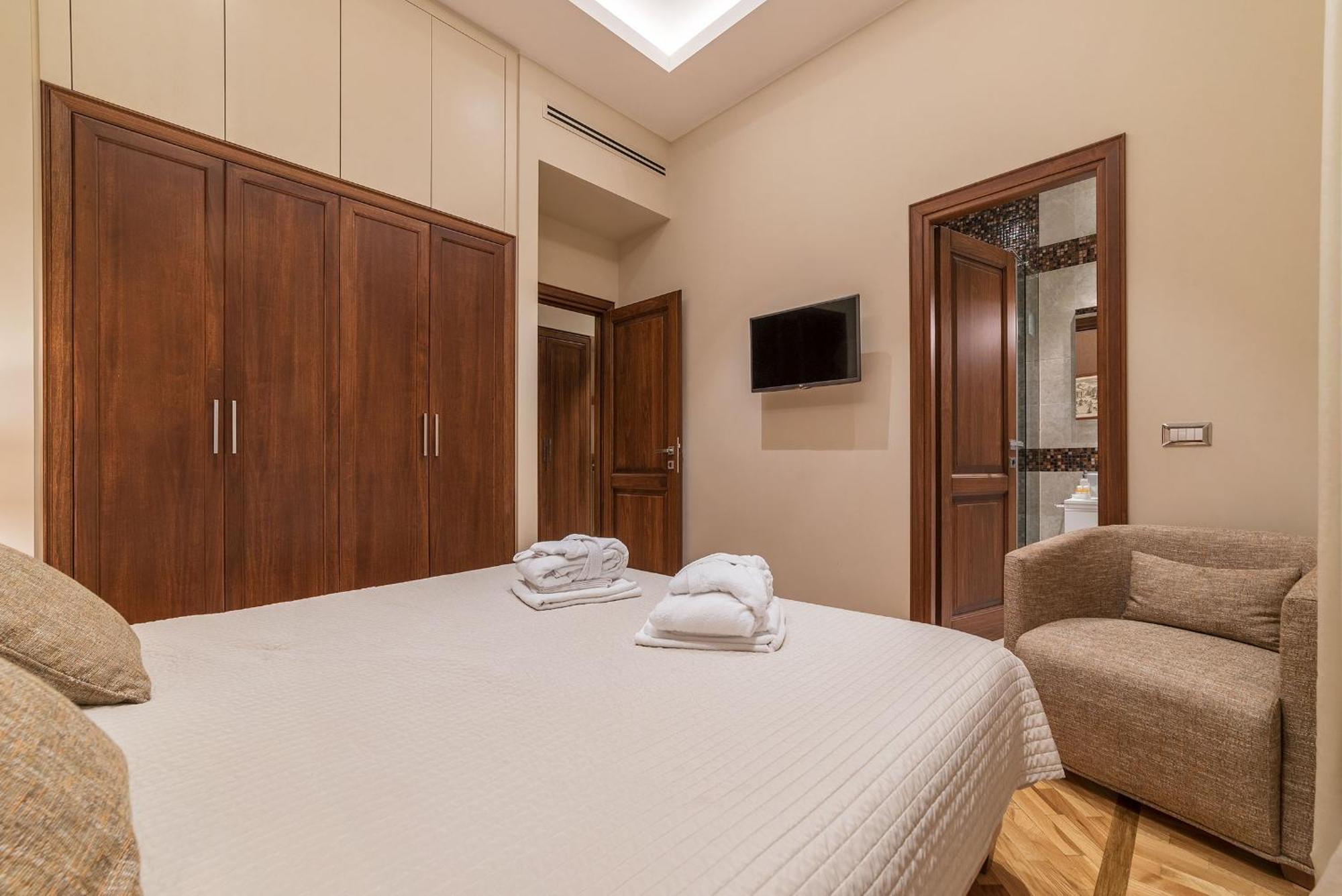 Apartment 900