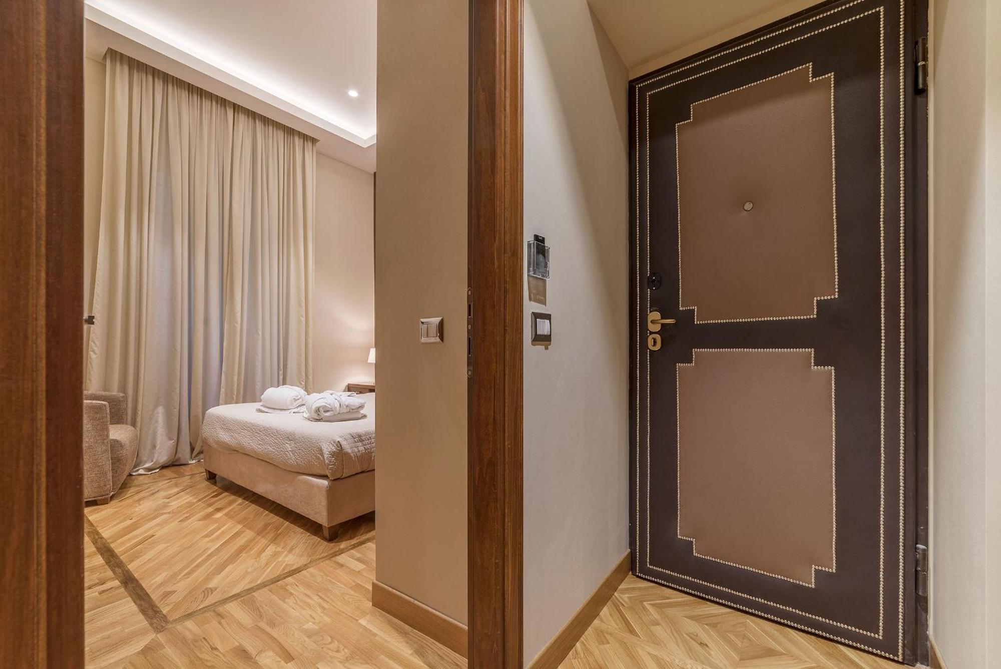 Apartment 900