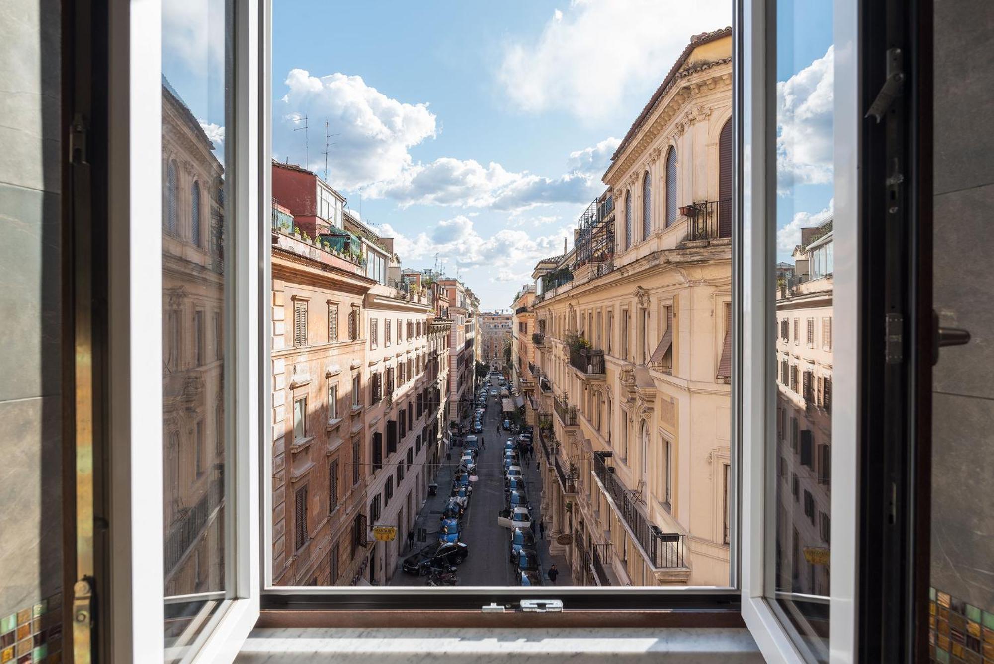 900 * Rome