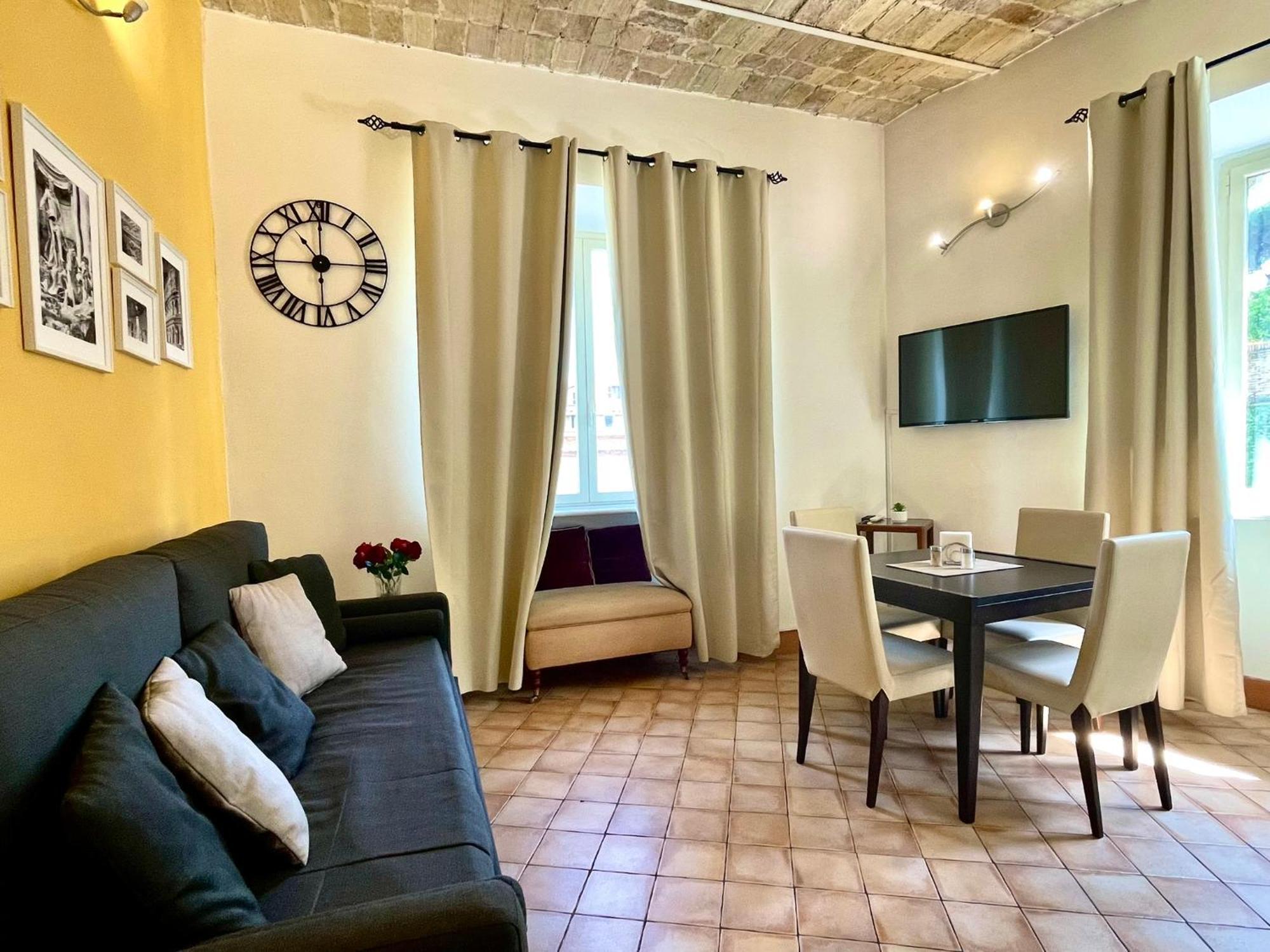 Vista San Pietro Apartment *
