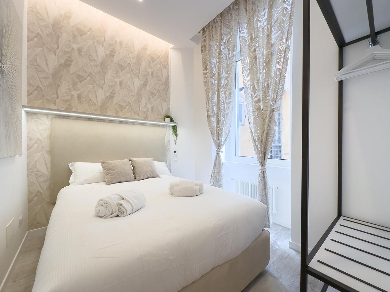 Guest house White Ottaviano Rome