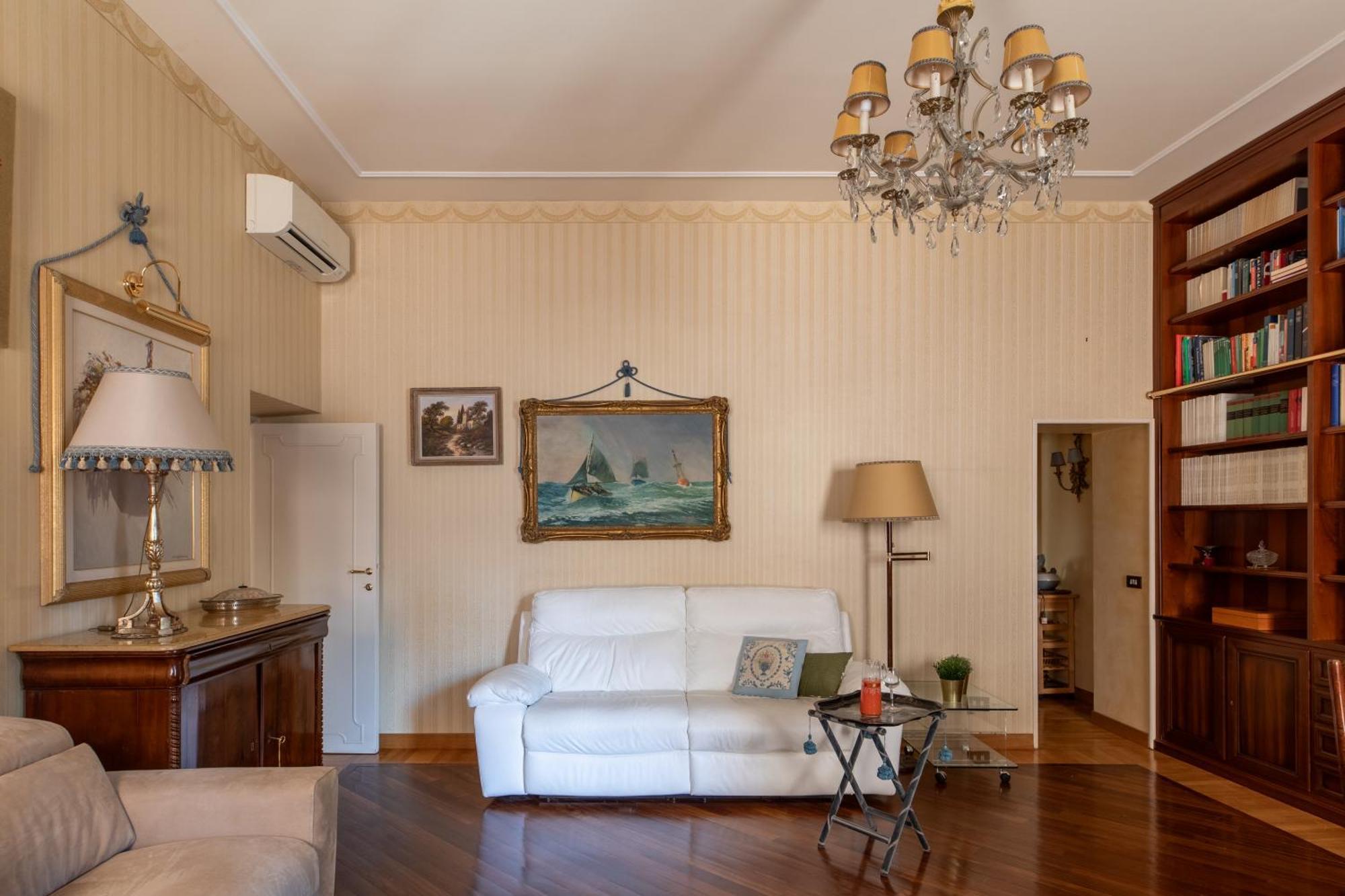 Iflat Classic Style In The Center Of * Rome