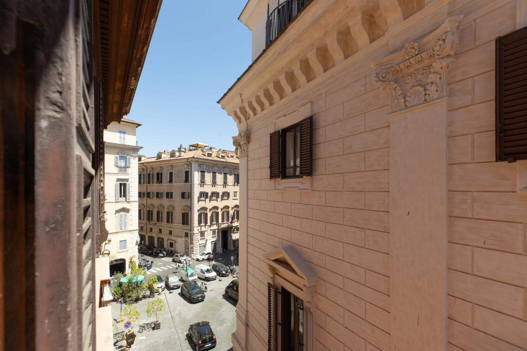 Apartment Iflat Classic Style In The Center Of