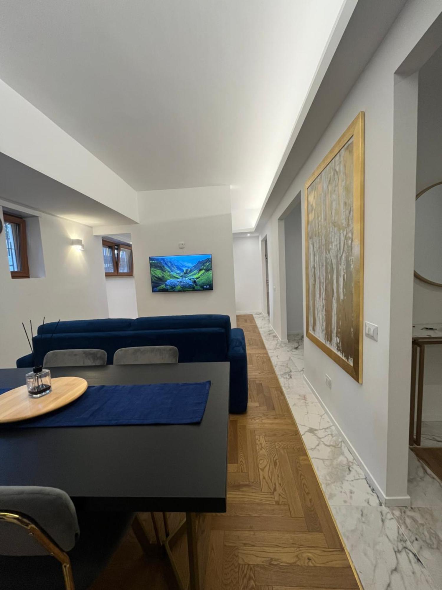 Savoia House, Modern Near Borghese Apartment Rome