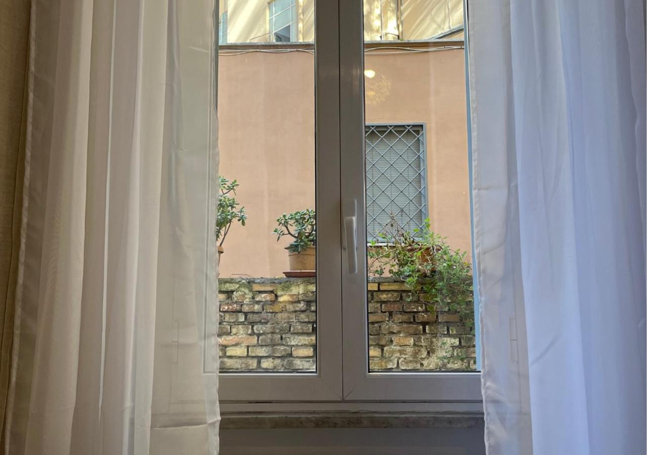 Juliet's Place Roma