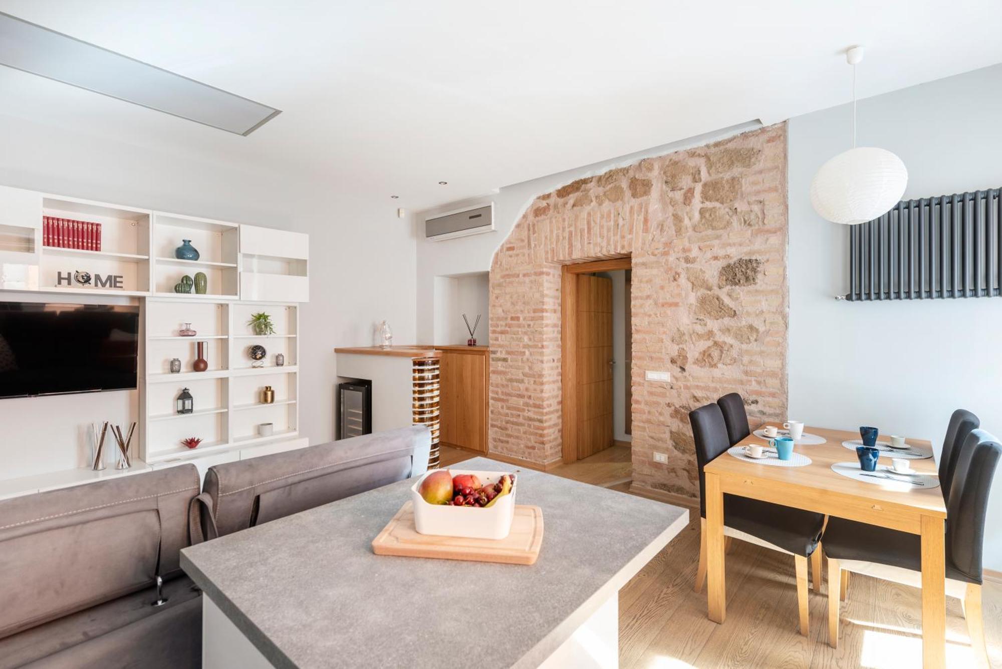 Premiere Apartment *